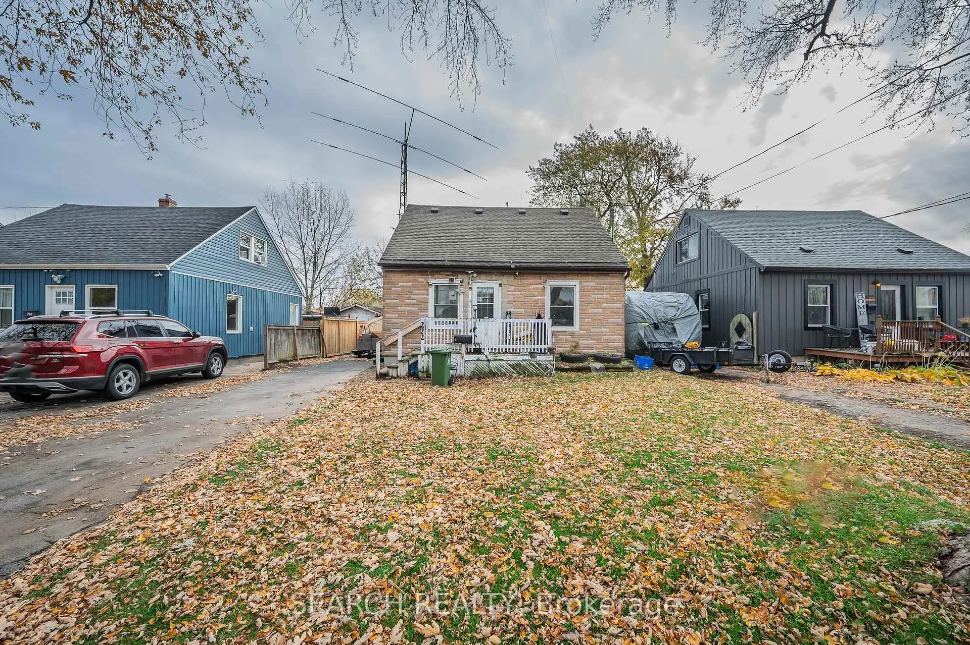 Photo 1 of 222 Walter Avenue N, Hamilton, Normanhurst — HOMEH