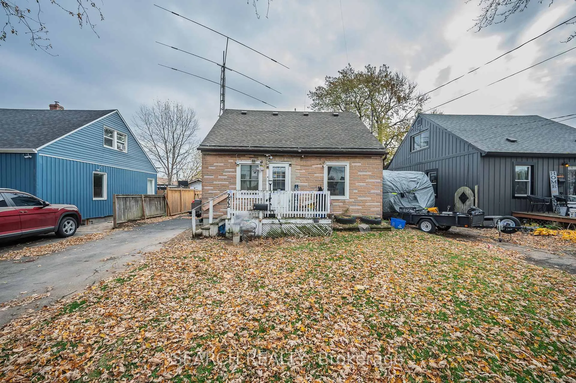 Photo 5 of 222 Walter Avenue N, Hamilton, Normanhurst — HOMEH