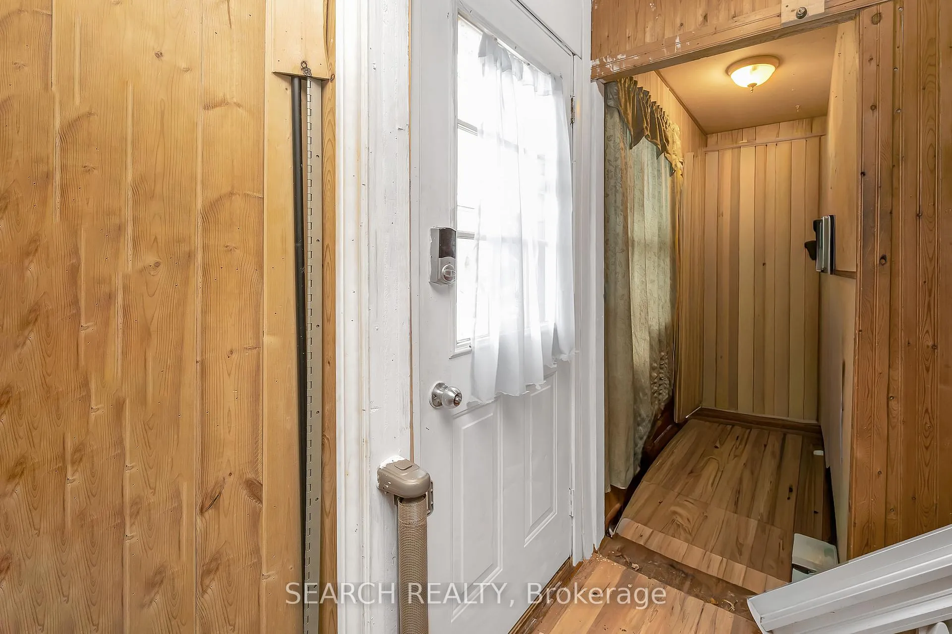 Photo 7 of 222 Walter Avenue N, Hamilton, Normanhurst — HOMEH