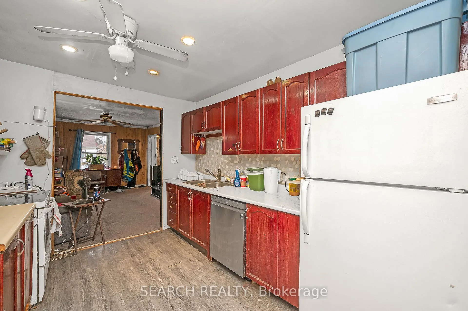 Photo 10 of 222 Walter Avenue N, Hamilton, Normanhurst — HOMEH