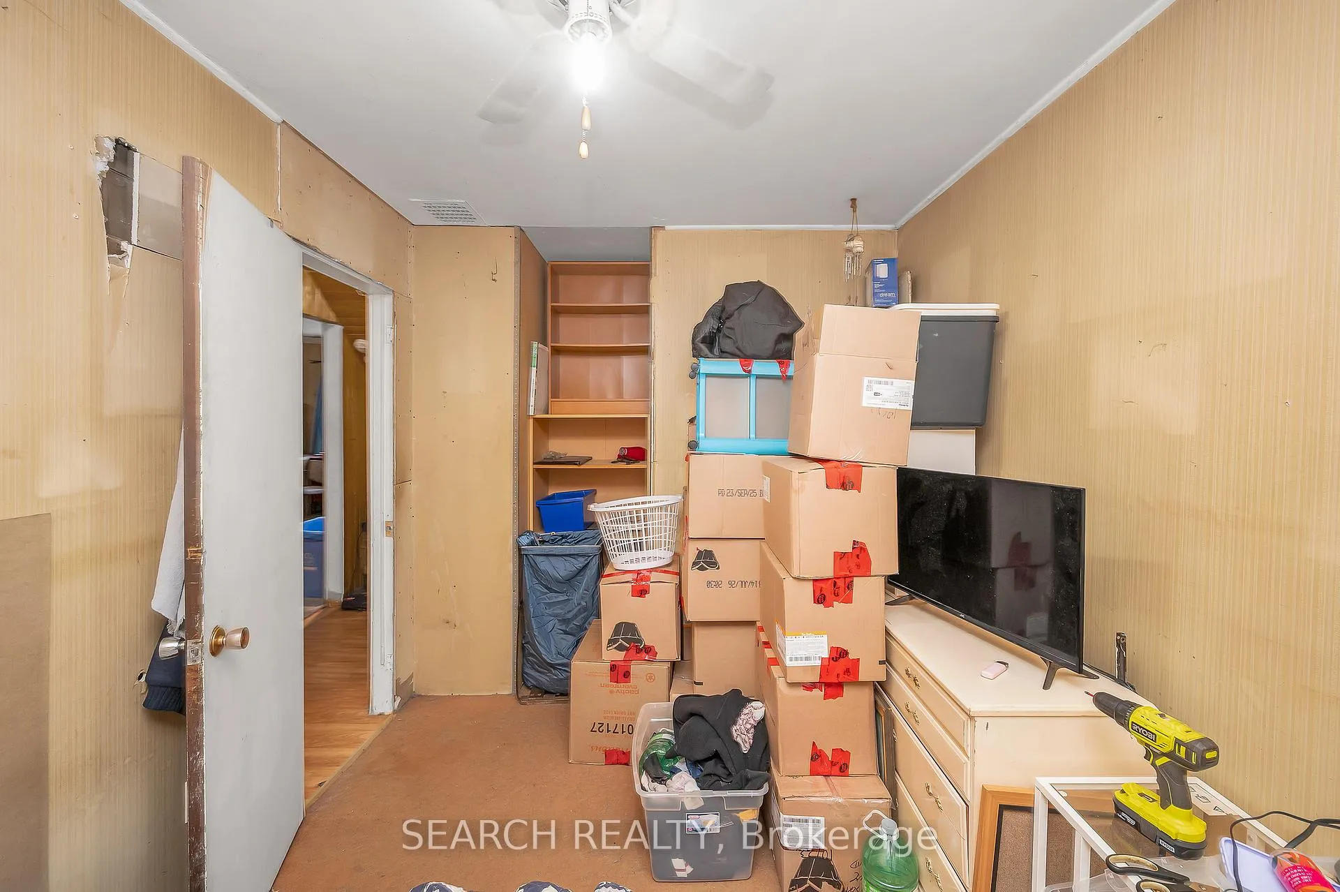 Photo 17 of 222 Walter Avenue N, Hamilton, Normanhurst — HOMEH