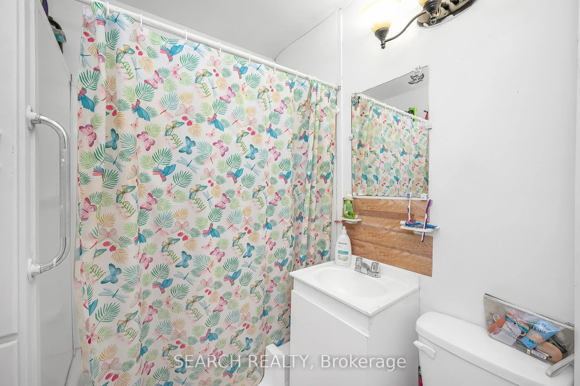 Photo 18 of 222 Walter Avenue N, Hamilton, Normanhurst — HOMEH