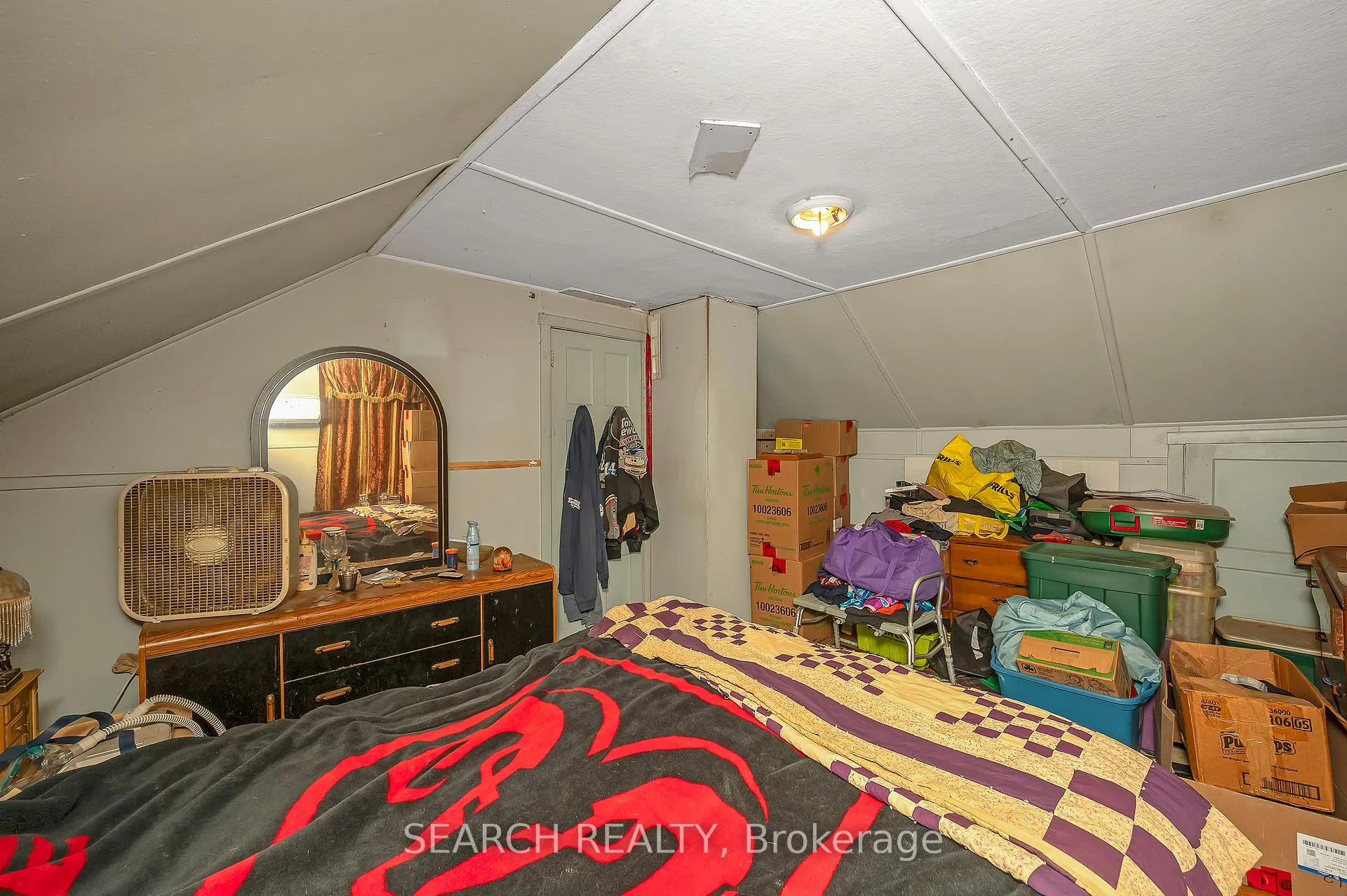 Photo 22 of 222 Walter Avenue N, Hamilton, Normanhurst — HOMEH