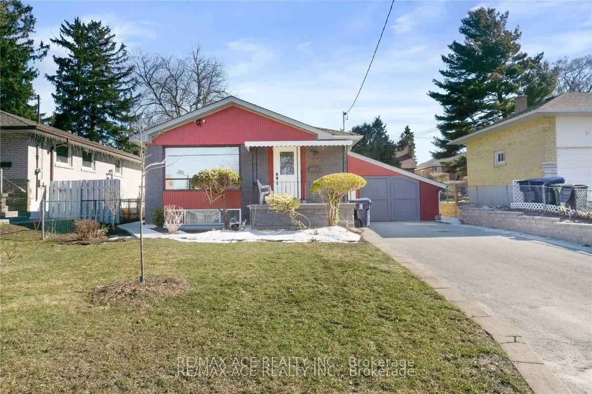 Photo 3 of 23 Macduff Crescent, Scarborough, Cliffcrest — HOMEH