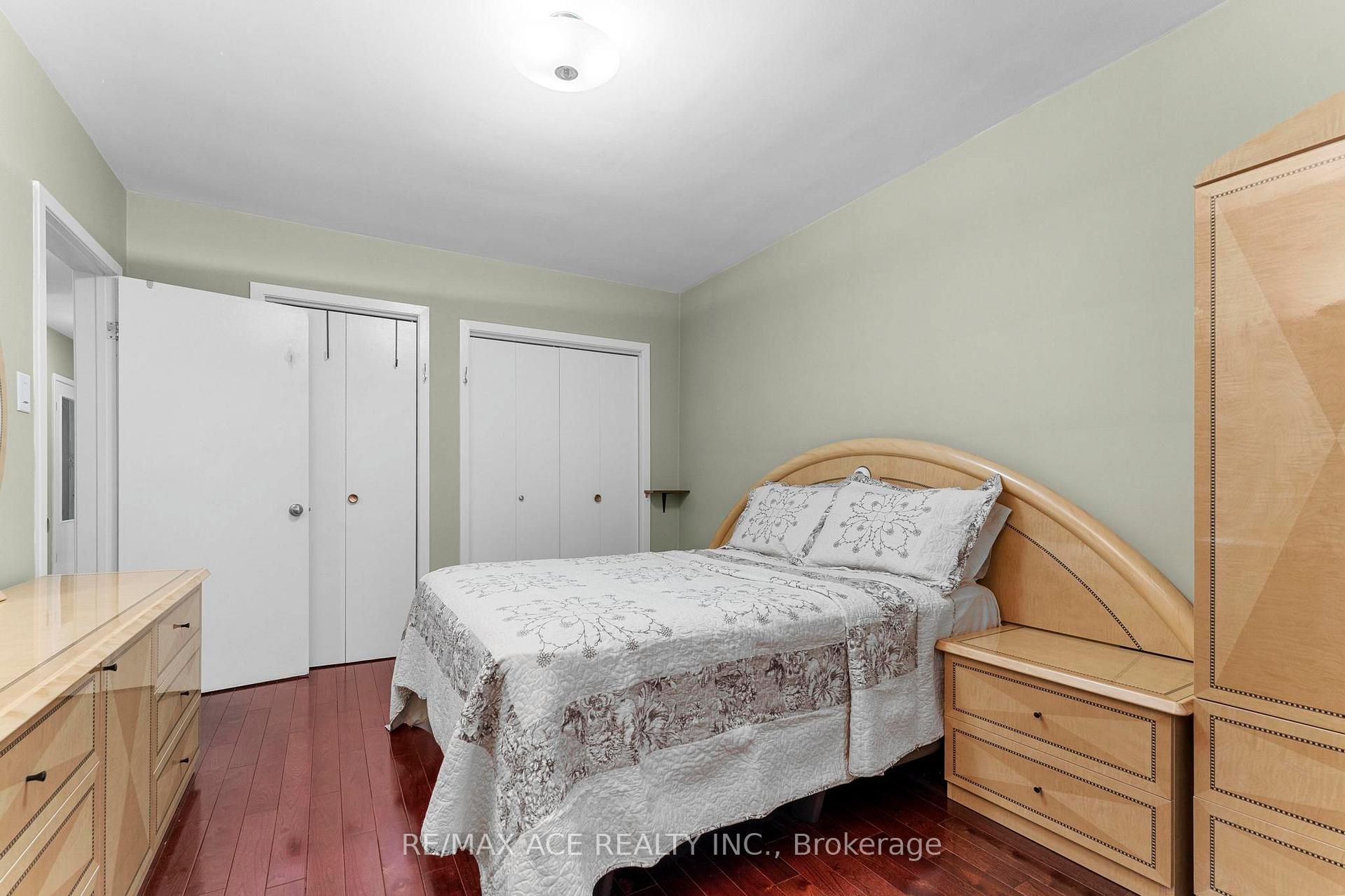 Photo 12 of 23 Macduff Crescent, Scarborough, Cliffcrest — HOMEH
