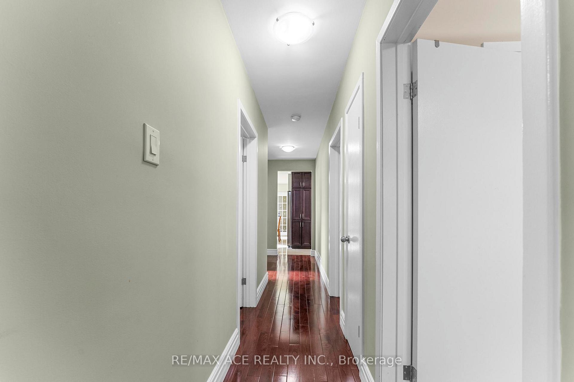 Photo 25 of 23 Macduff Crescent, Scarborough, Cliffcrest — HOMEH