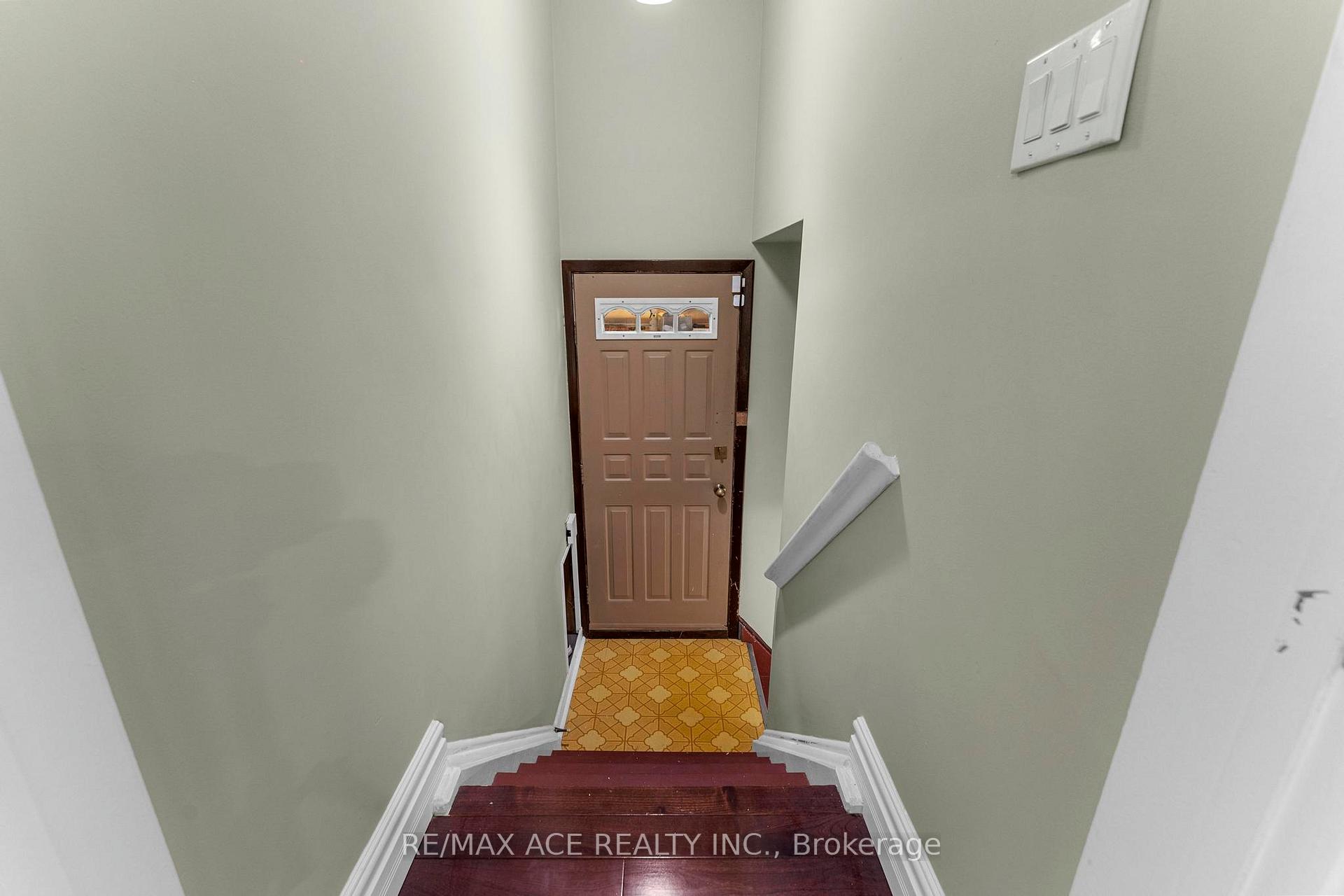 Photo 24 of 23 Macduff Crescent, Scarborough, Cliffcrest — HOMEH
