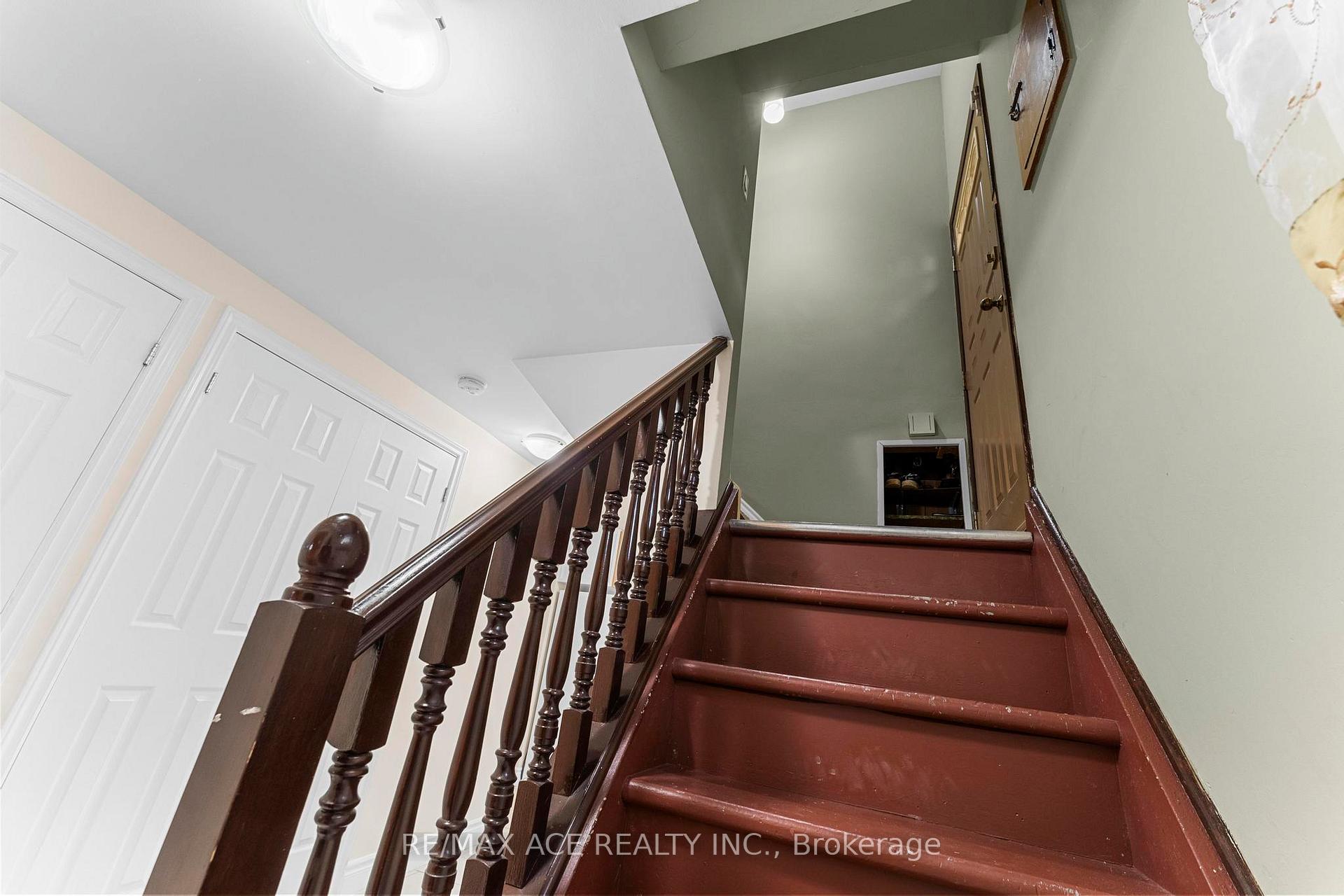 Photo 21 of 23 Macduff Crescent, Scarborough, Cliffcrest — HOMEH