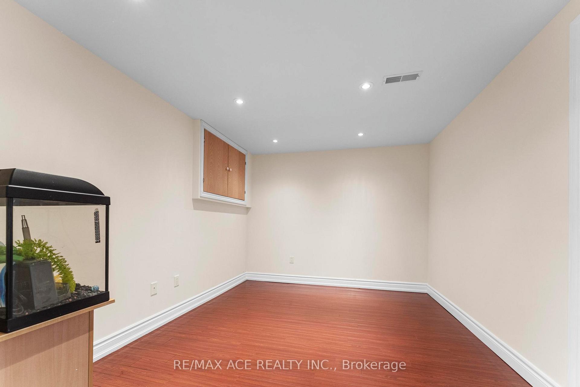 Photo 30 of 23 Macduff Crescent, Scarborough, Cliffcrest — HOMEH