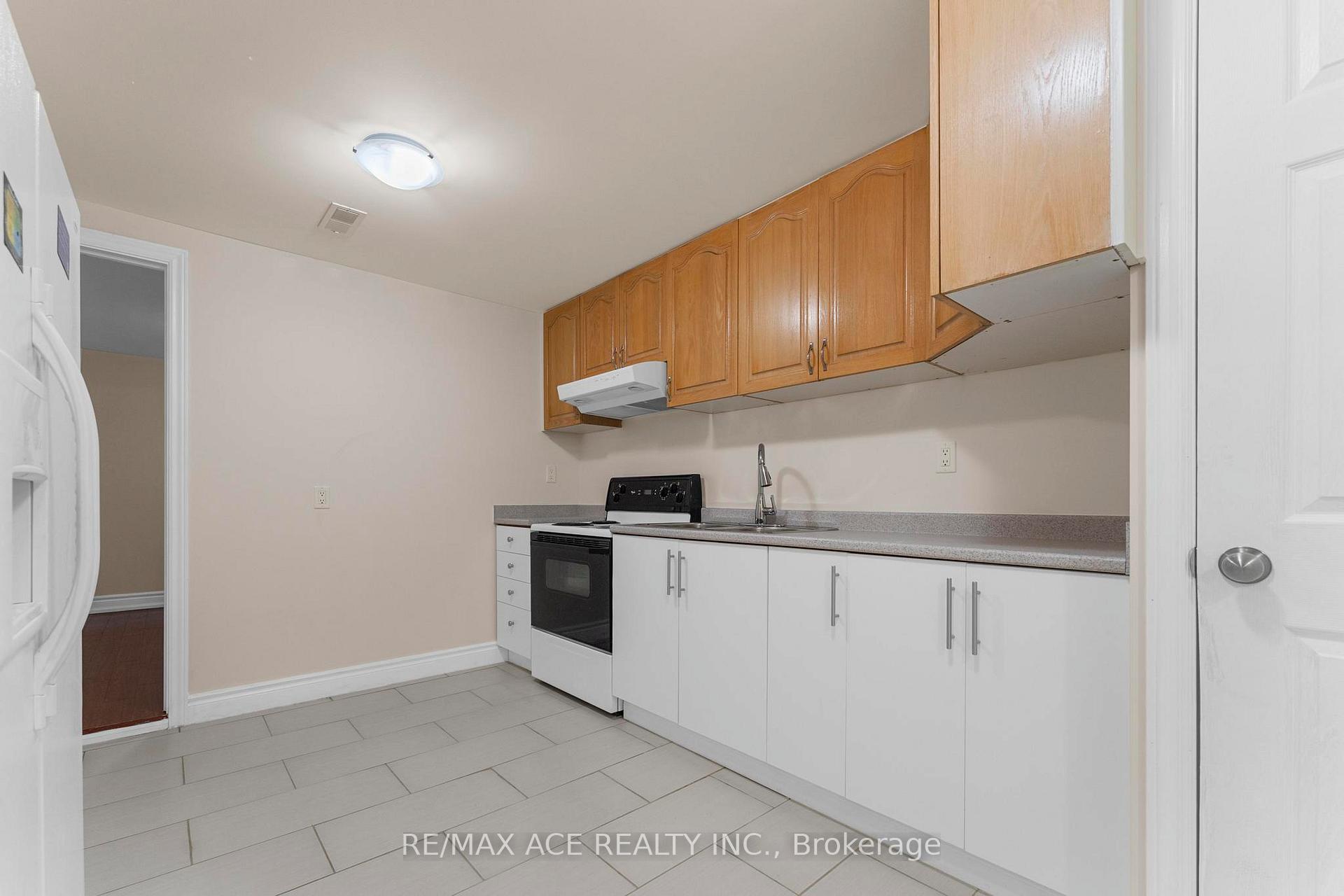 Photo 29 of 23 Macduff Crescent, Scarborough, Cliffcrest — HOMEH