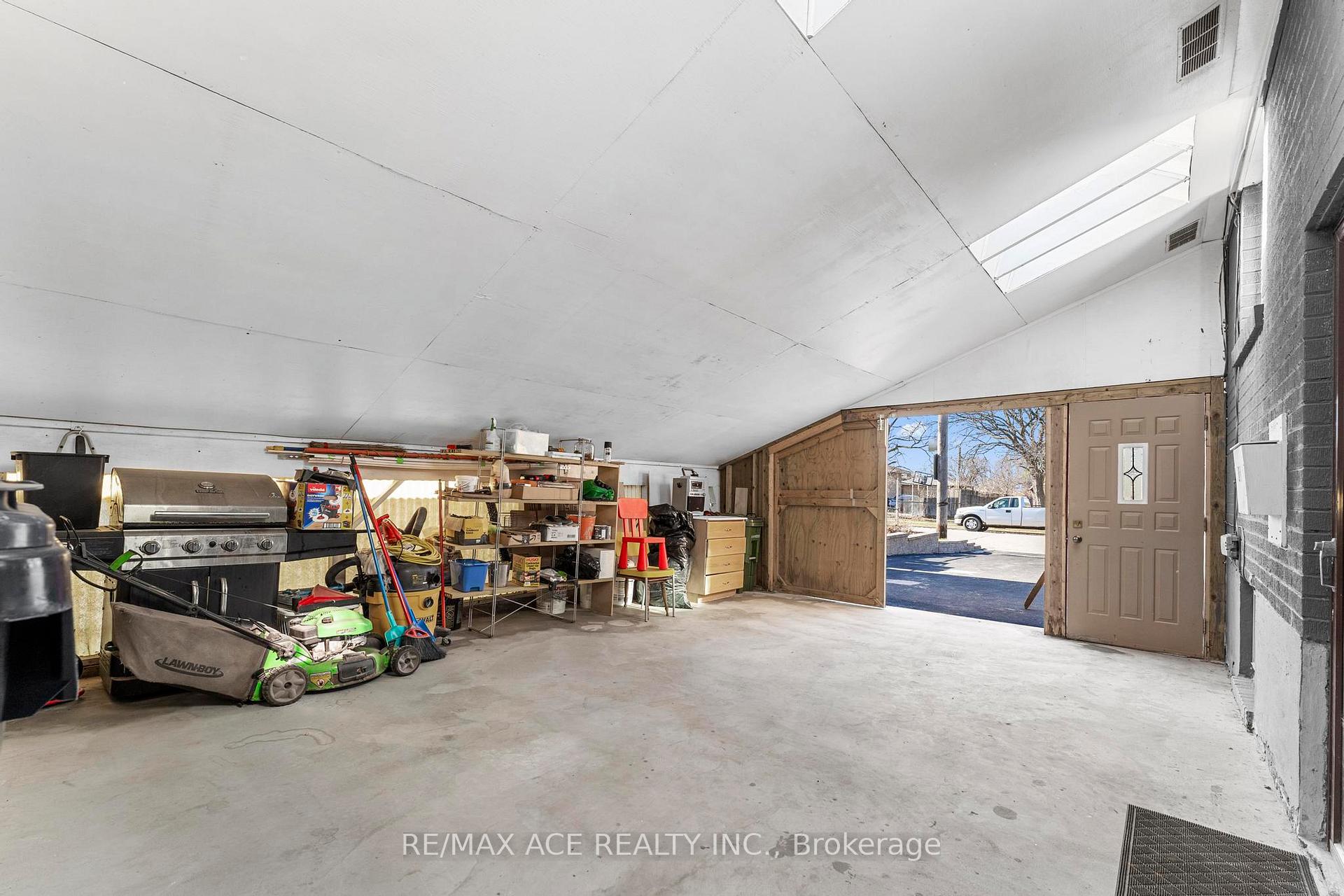 Photo 43 of 23 Macduff Crescent, Scarborough, Cliffcrest — HOMEH