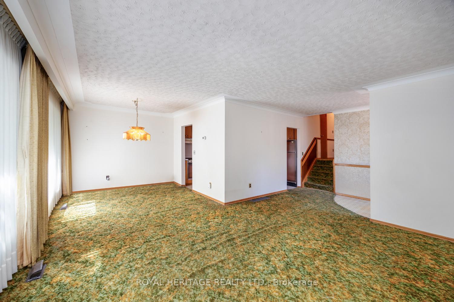 Photo 6 of 503 Wilson Road S, Oshawa, Donevan — HOMEH