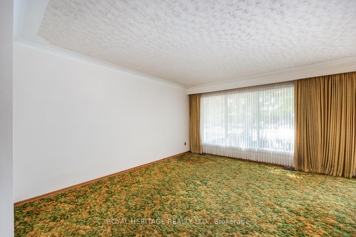 Photo 12 of 503 Wilson Road S, Oshawa, Donevan — HOMEH