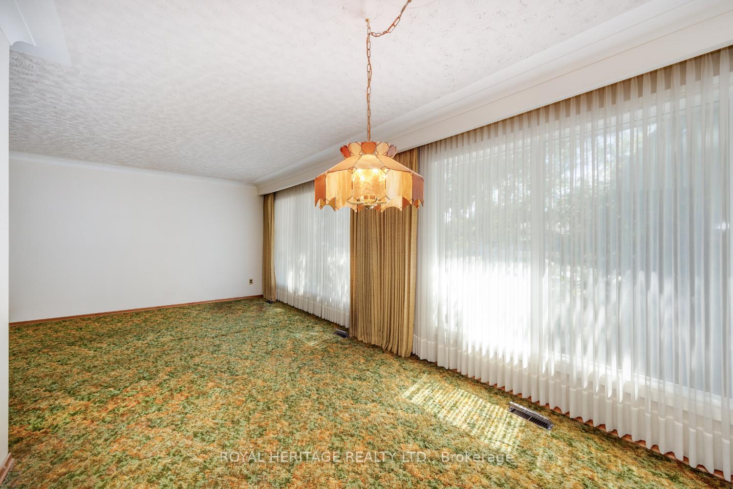 Photo 14 of 503 Wilson Road S, Oshawa, Donevan — HOMEH