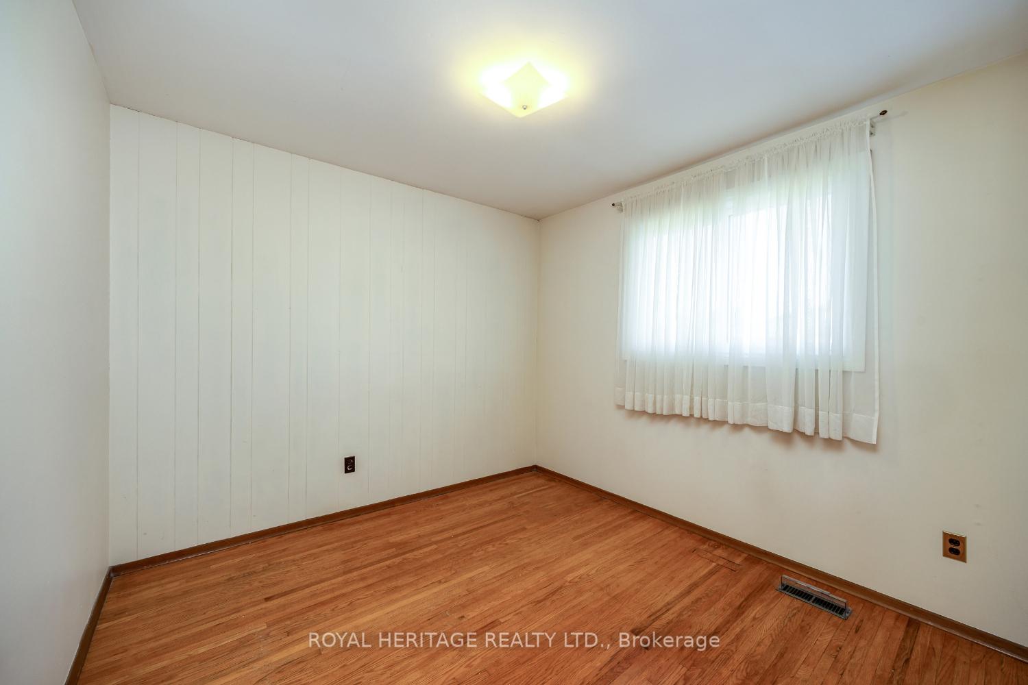 Photo 9 of 503 Wilson Road S, Oshawa, Donevan — HOMEH