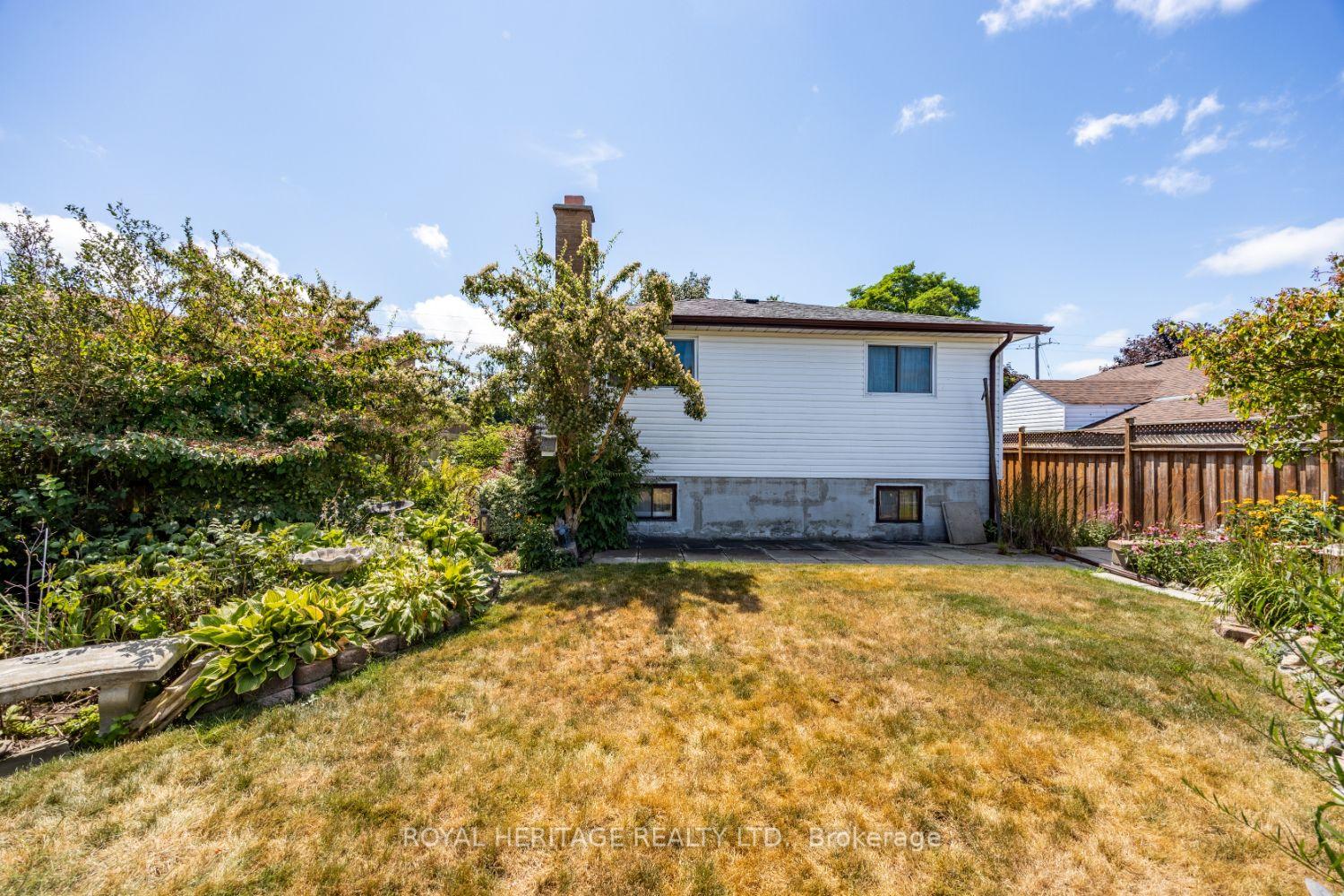 Photo 18 of 503 Wilson Road S, Oshawa, Donevan — HOMEH