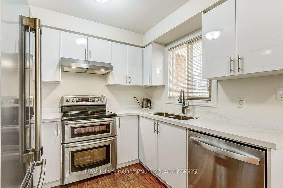 Photo 10 of 36 Stirling Avenue, Clarington, Courtice — HOMEH