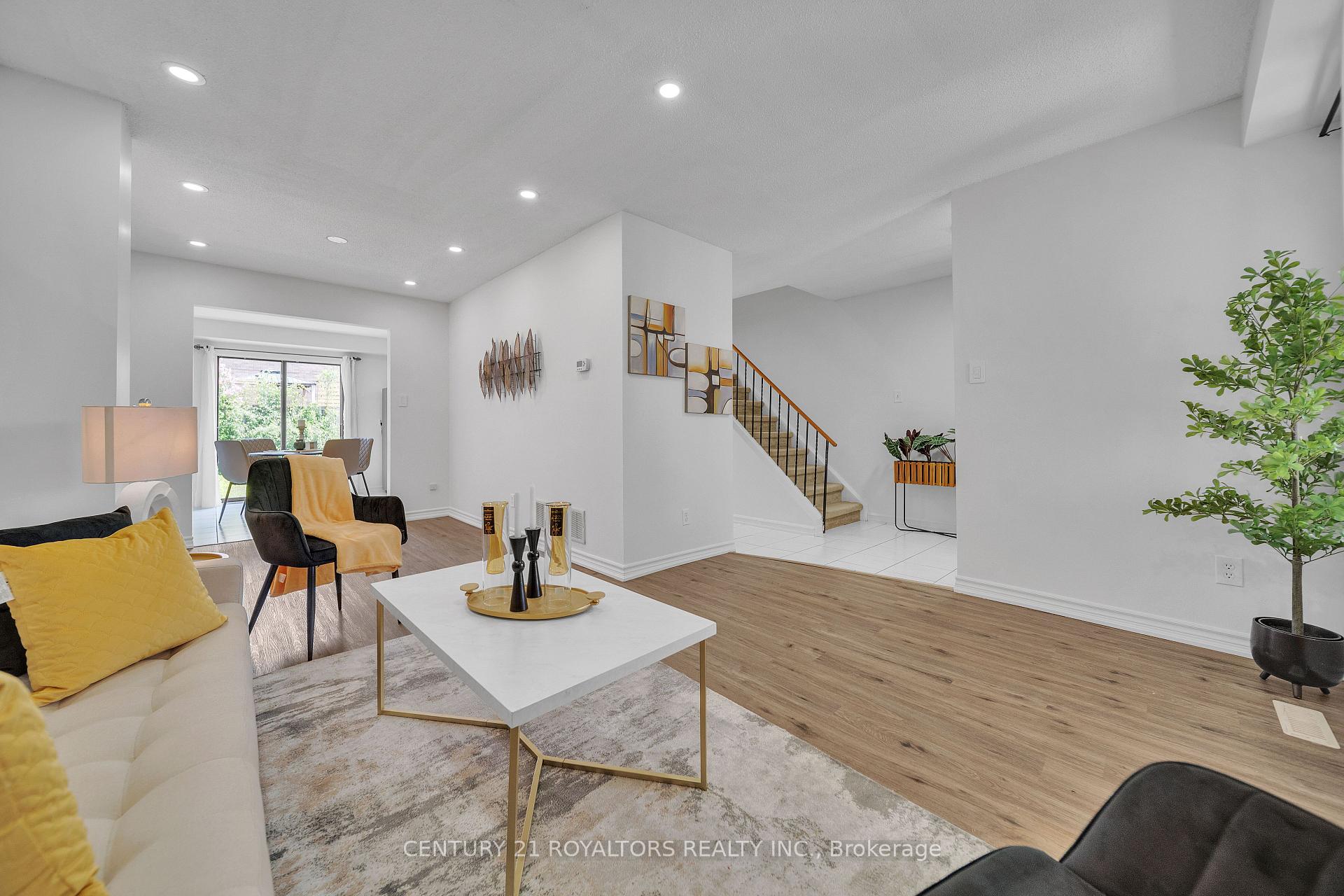 Photo 6 of 19 Palmer Drive, Ajax, Central — HOMEH