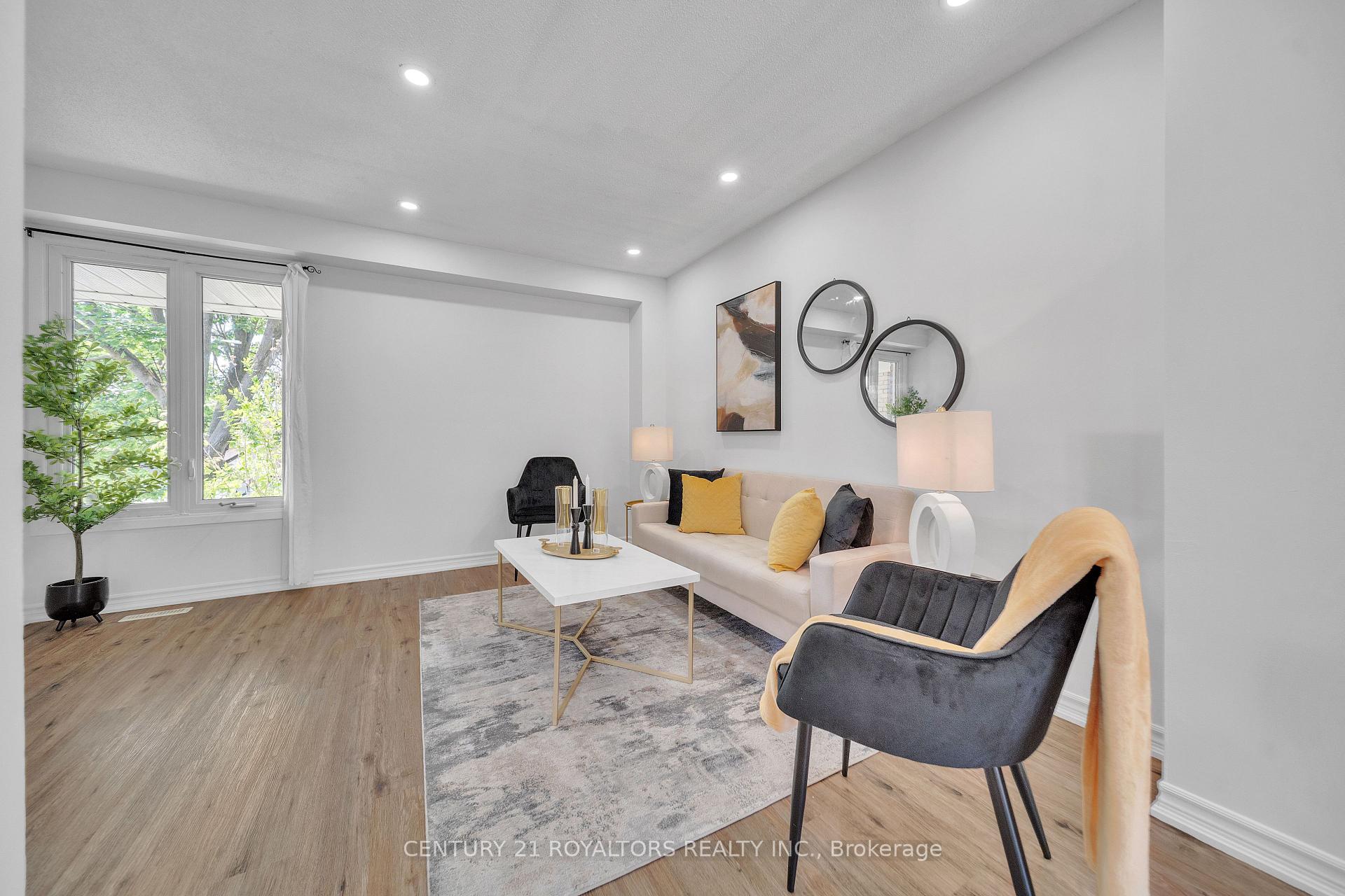 Photo 12 of 19 Palmer Drive, Ajax, Central — HOMEH