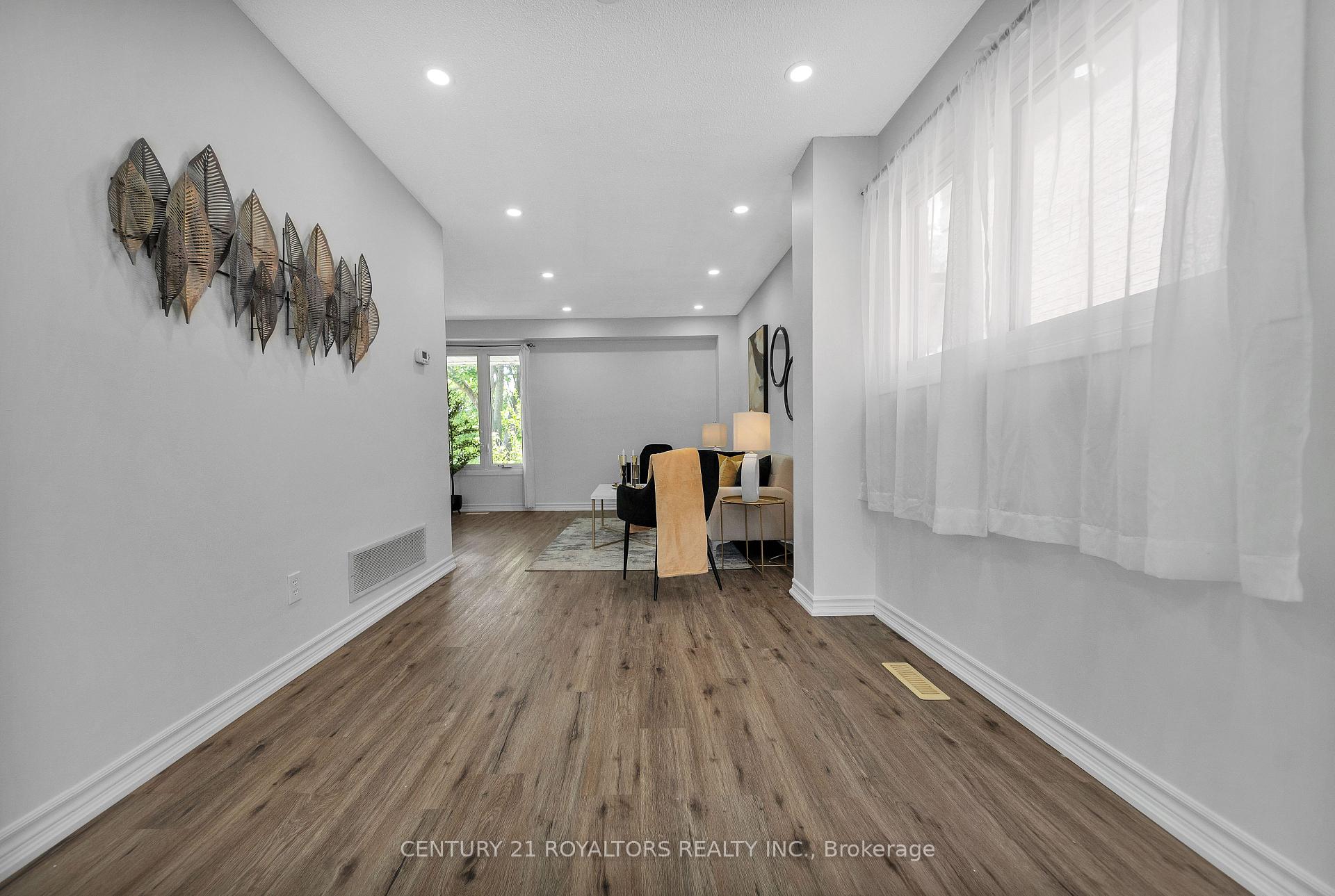 Photo 14 of 19 Palmer Drive, Ajax, Central — HOMEH