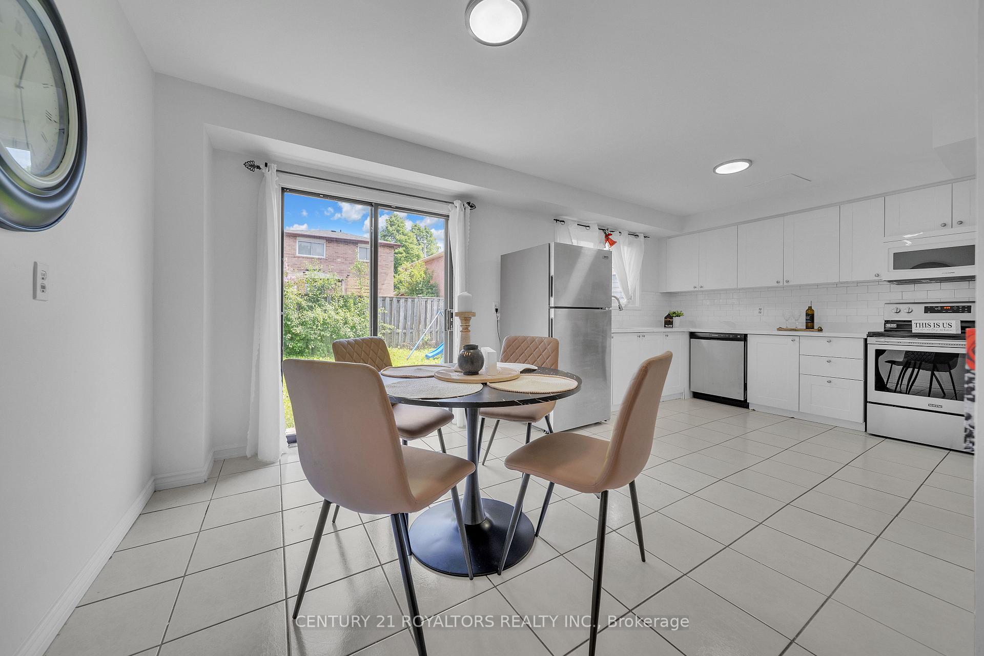 Photo 9 of 19 Palmer Drive, Ajax, Central — HOMEH