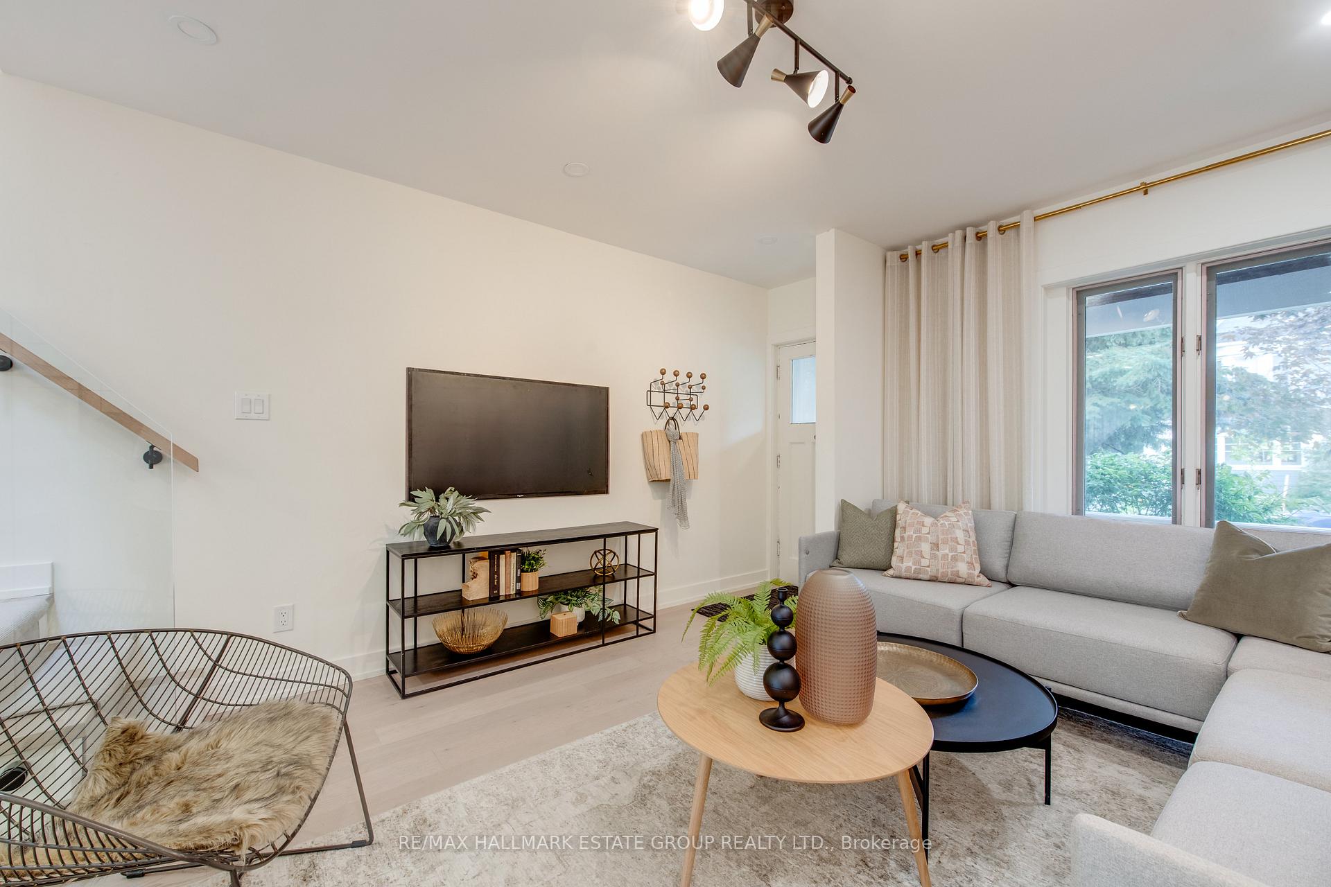 Photo 37 of 24 Pickering Street, Toronto, East End-Danforth — HOMEH