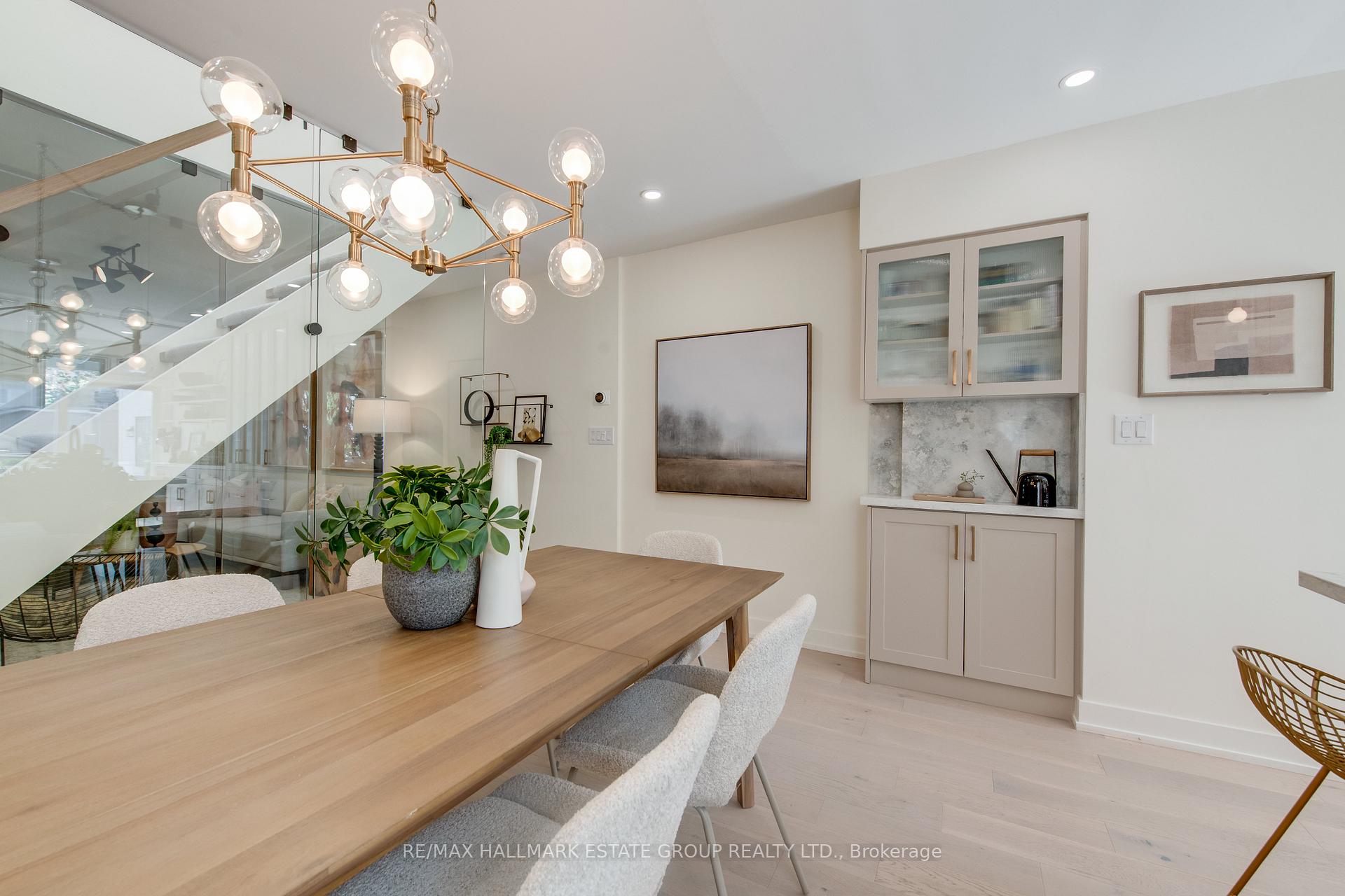 Photo 10 of 24 Pickering Street, Toronto, East End-Danforth — HOMEH