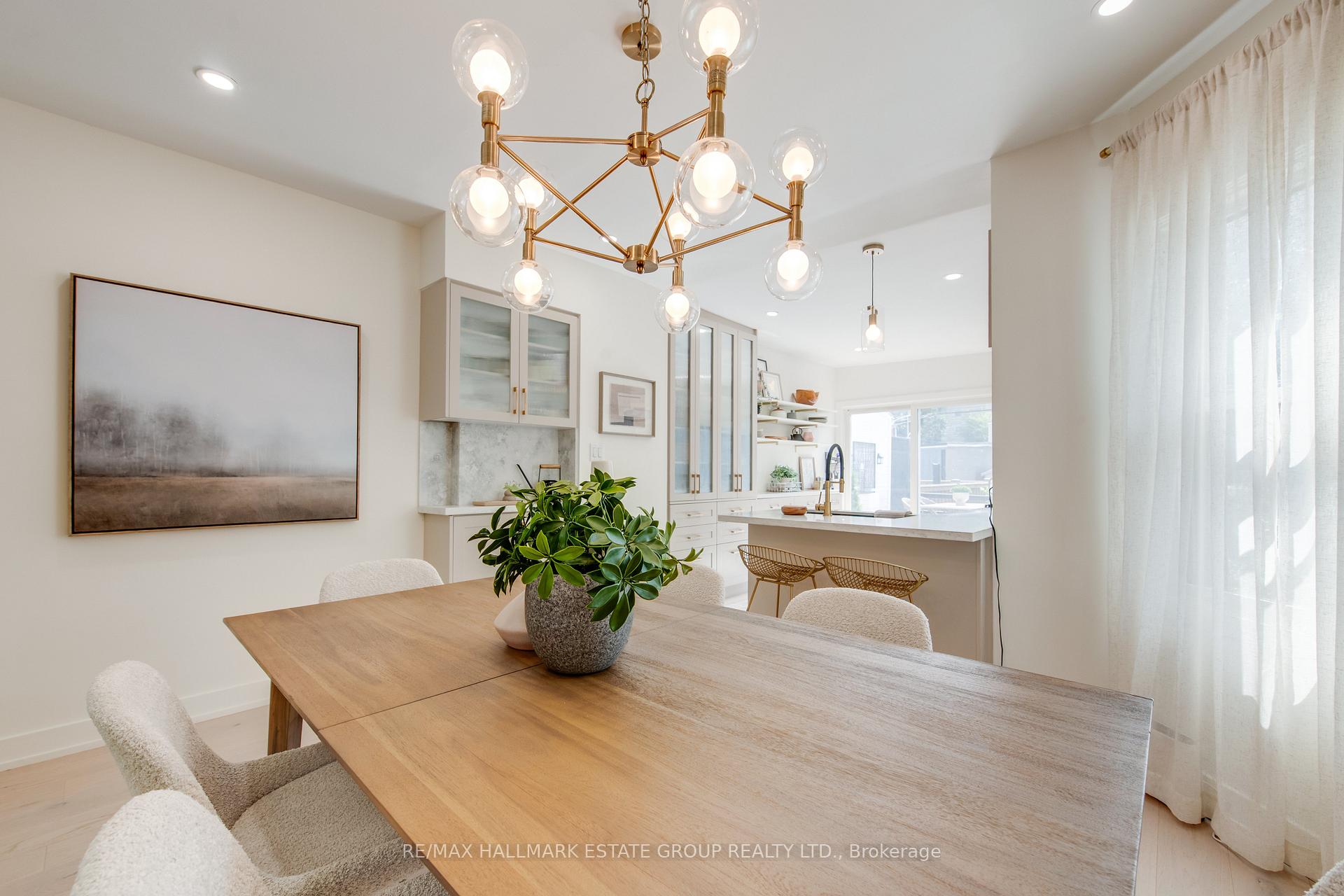 Photo 5 of 24 Pickering Street, Toronto, East End-Danforth — HOMEH