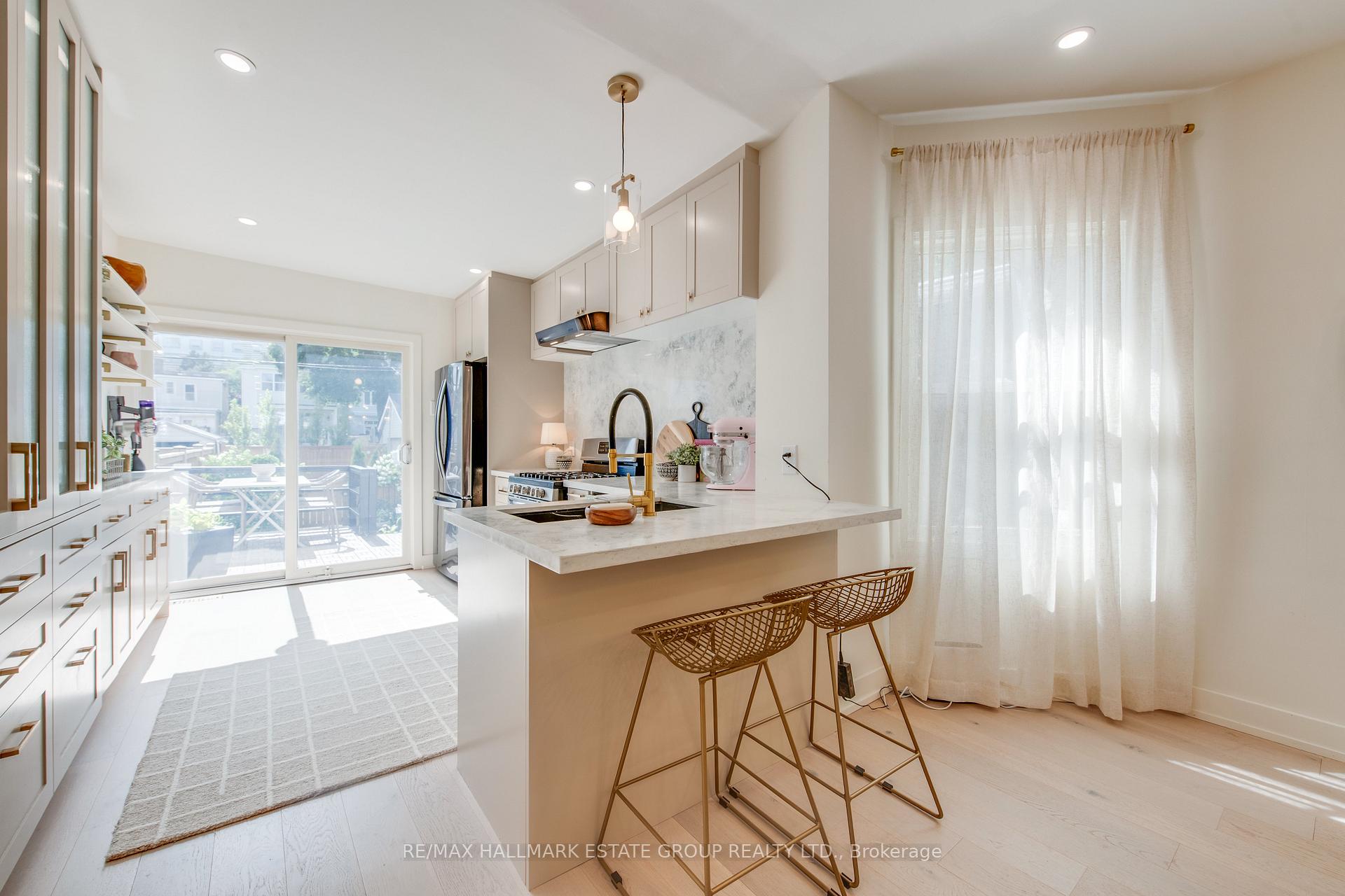 Photo 14 of 24 Pickering Street, Toronto, East End-Danforth — HOMEH
