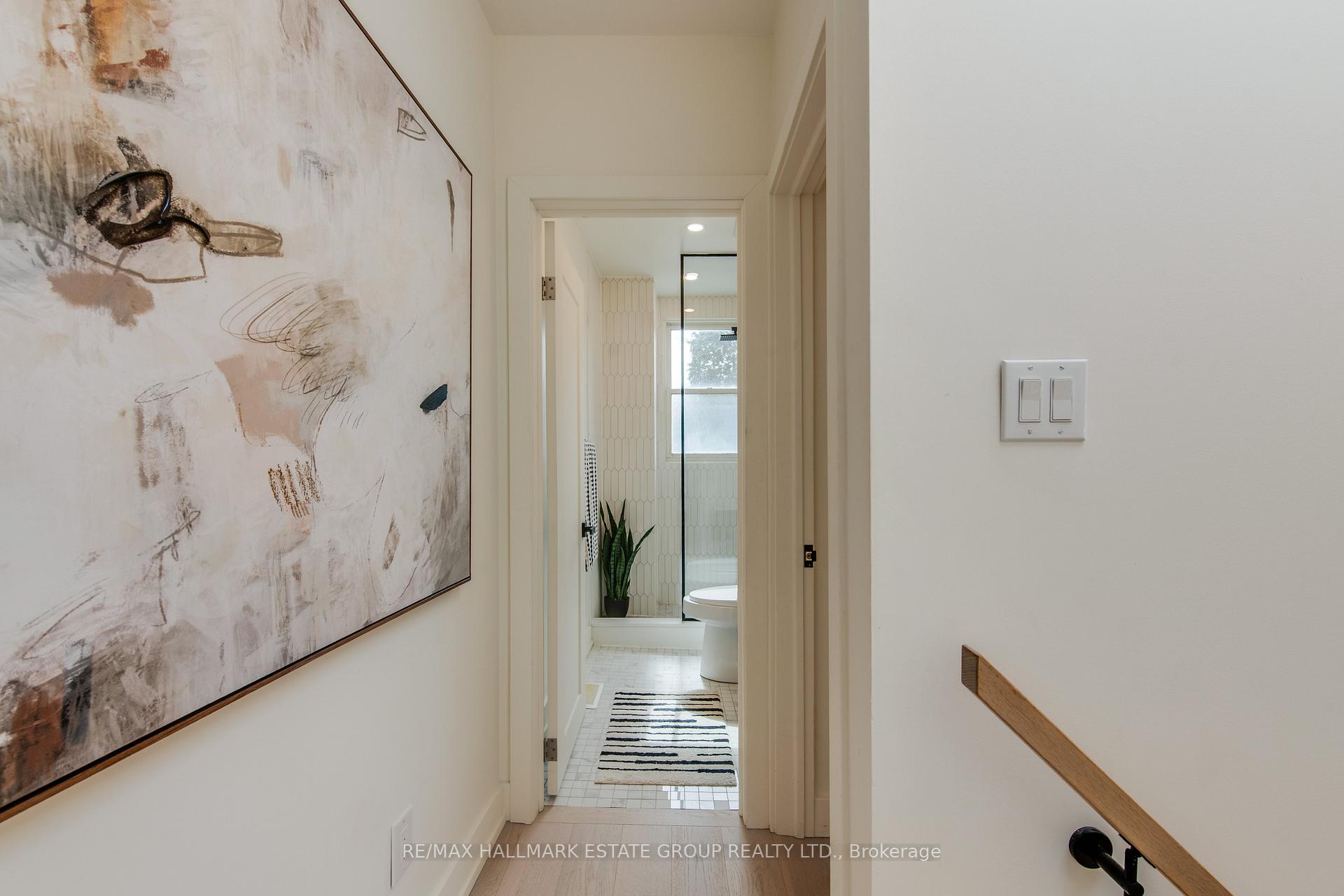 Photo 38 of 24 Pickering Street, Toronto, East End-Danforth — HOMEH