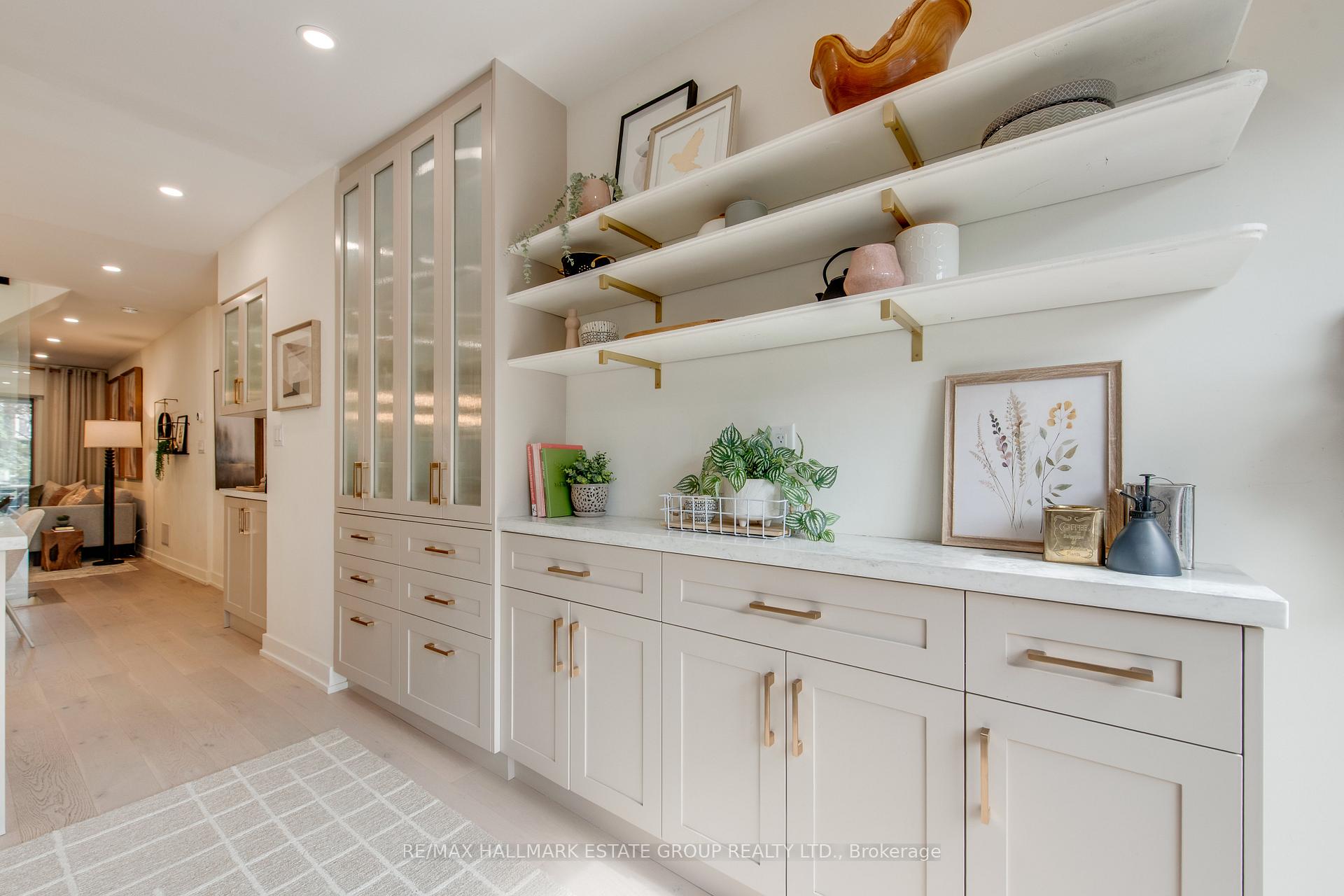 Photo 11 of 24 Pickering Street, Toronto, East End-Danforth — HOMEH