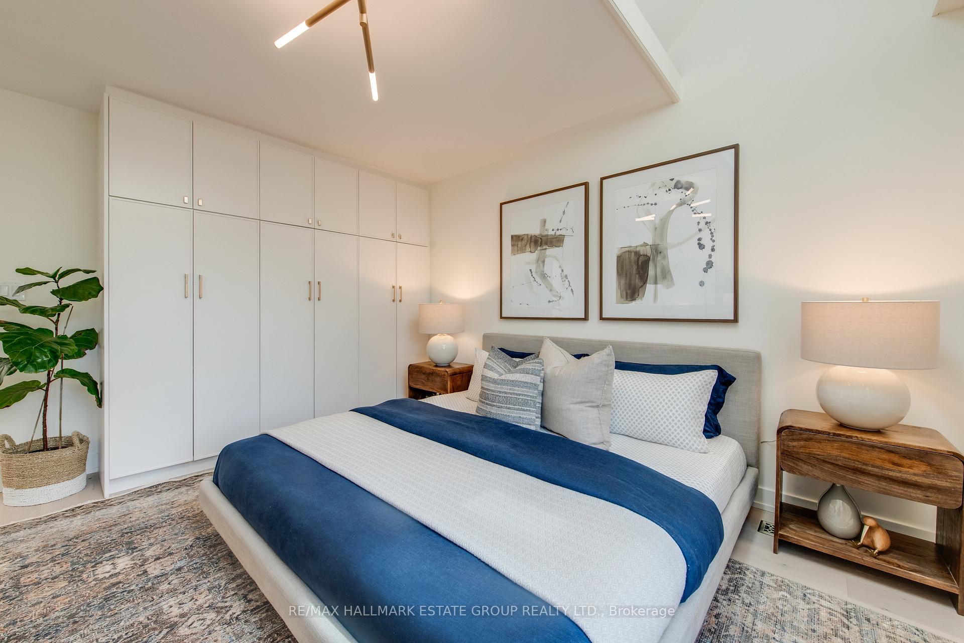 Photo 32 of 24 Pickering Street, Toronto, East End-Danforth — HOMEH