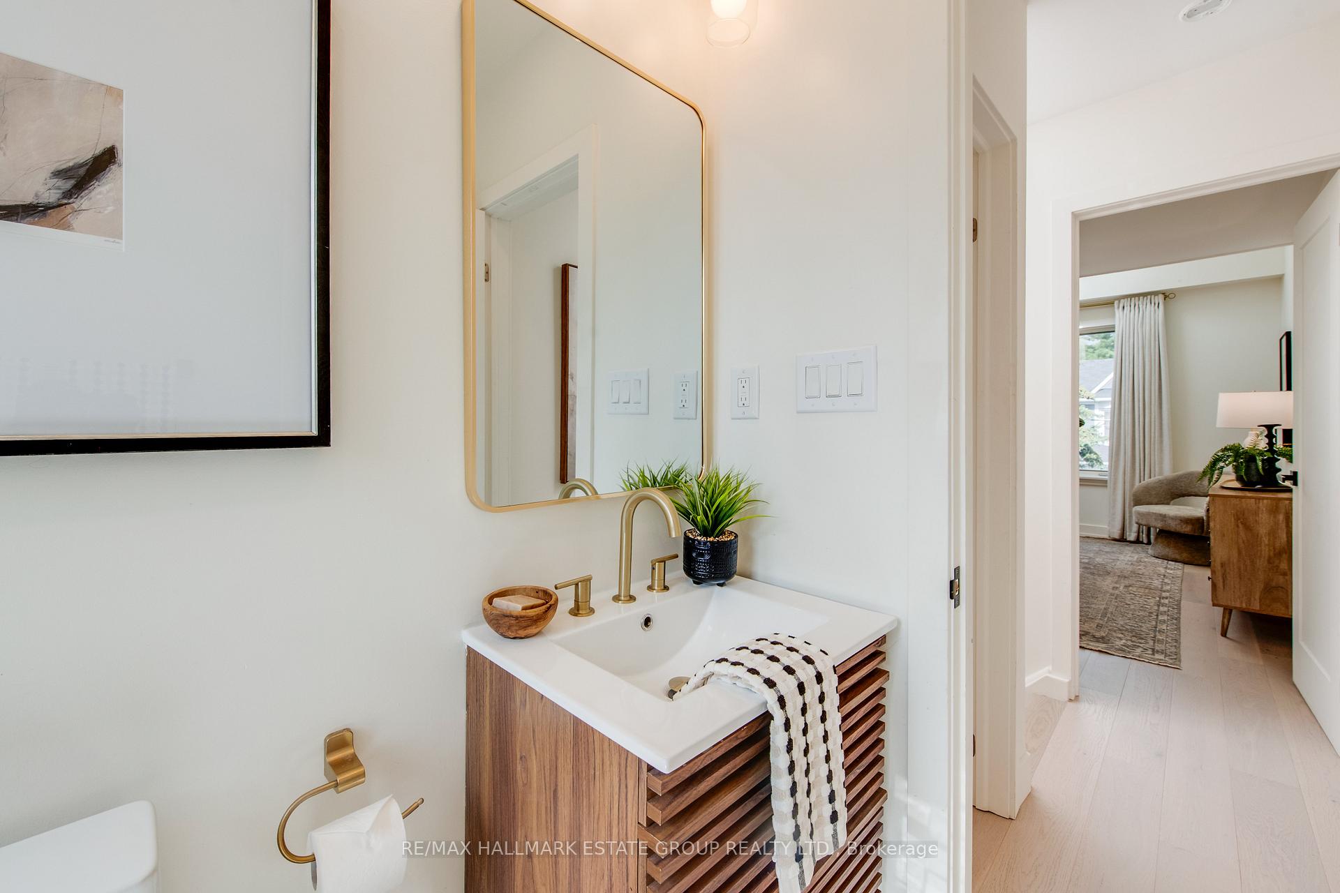 Photo 28 of 24 Pickering Street, Toronto, East End-Danforth — HOMEH