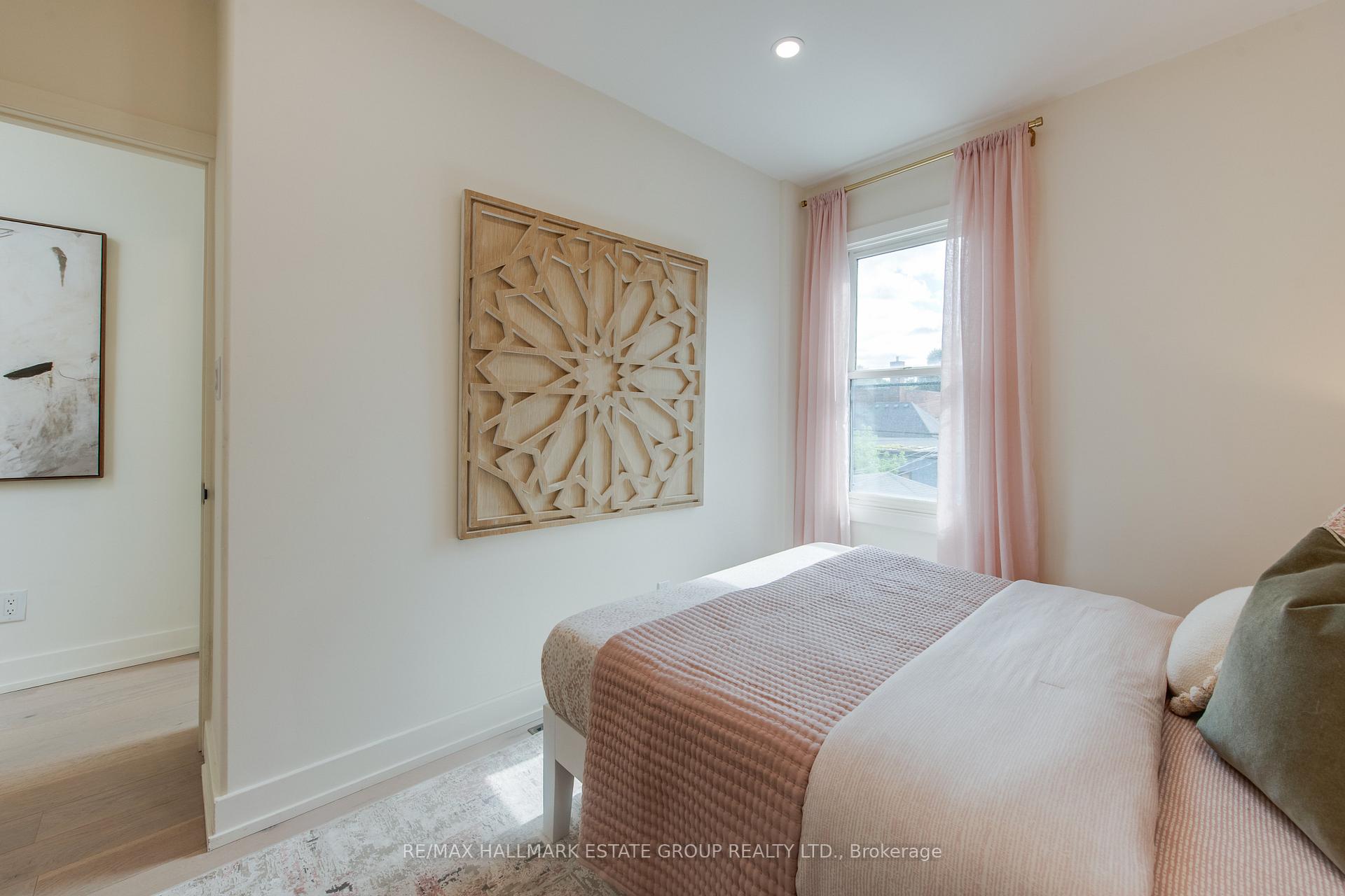 Photo 20 of 24 Pickering Street, Toronto, East End-Danforth — HOMEH