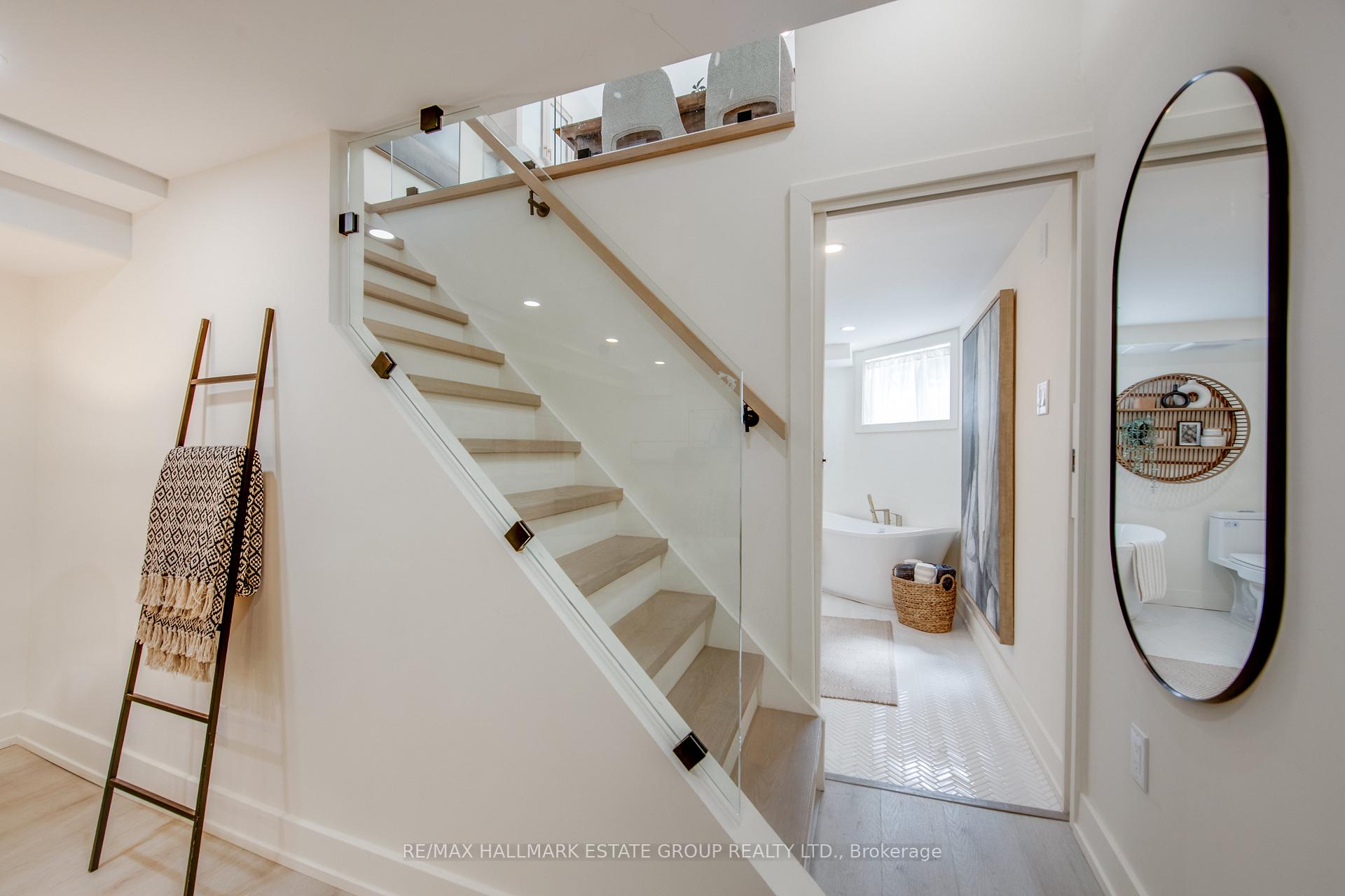 Photo 22 of 24 Pickering Street, Toronto, East End-Danforth — HOMEH