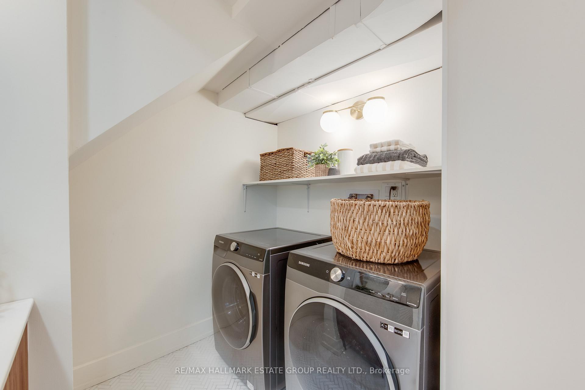 Photo 27 of 24 Pickering Street, Toronto, East End-Danforth — HOMEH