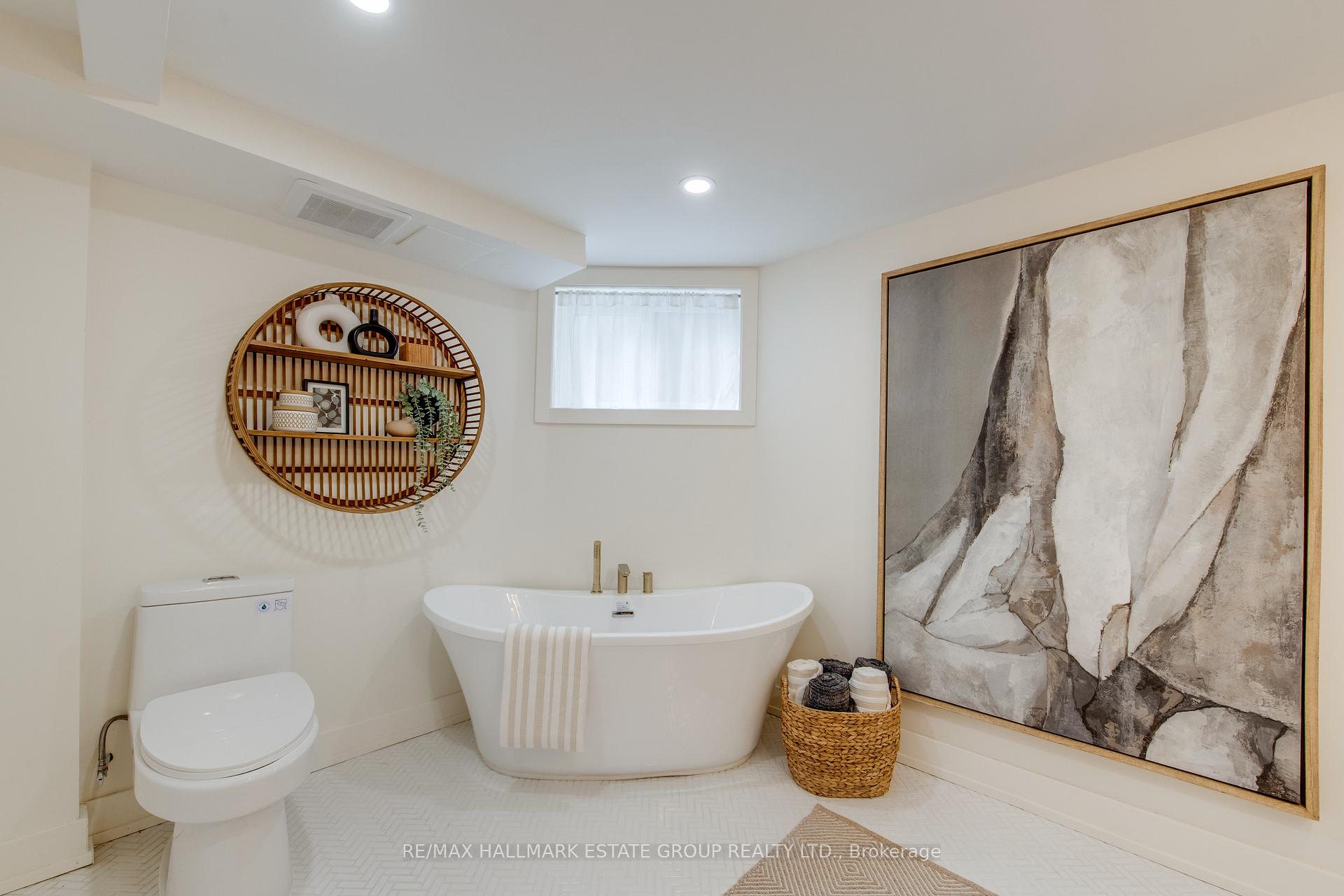 Photo 41 of 24 Pickering Street, Toronto, East End-Danforth — HOMEH