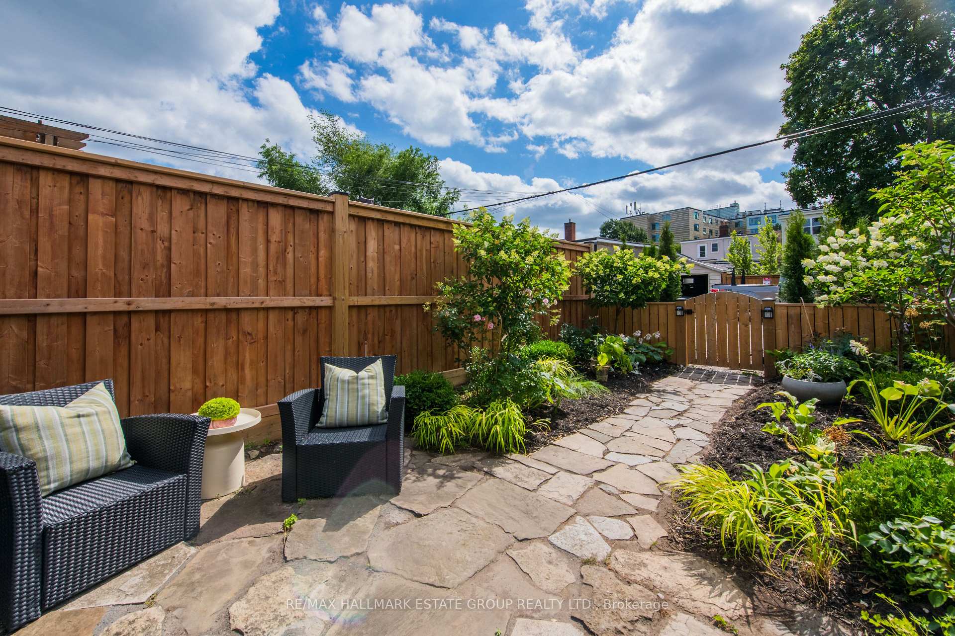 Photo 50 of 24 Pickering Street, Toronto, East End-Danforth — HOMEH