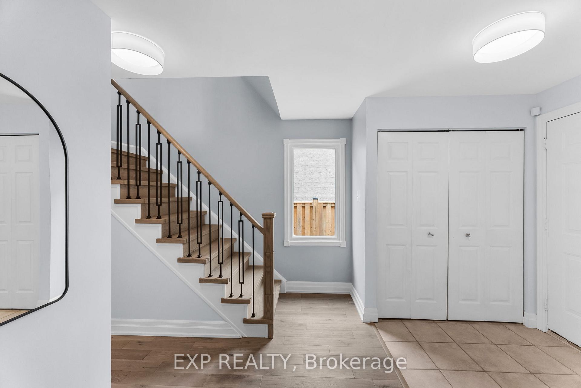 Photo 4 of 678 Beckworth Square, Pickering, Amberlea — HOMEH