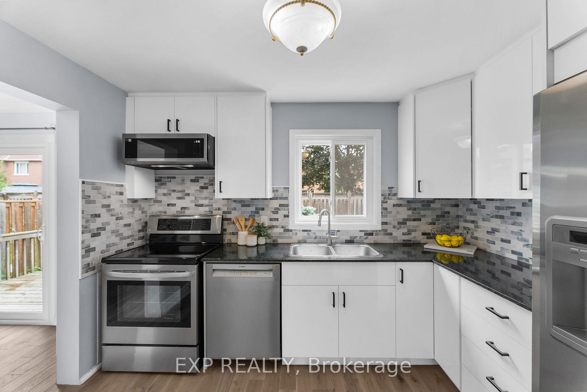 Photo 6 of 678 Beckworth Square, Pickering, Amberlea — HOMEH