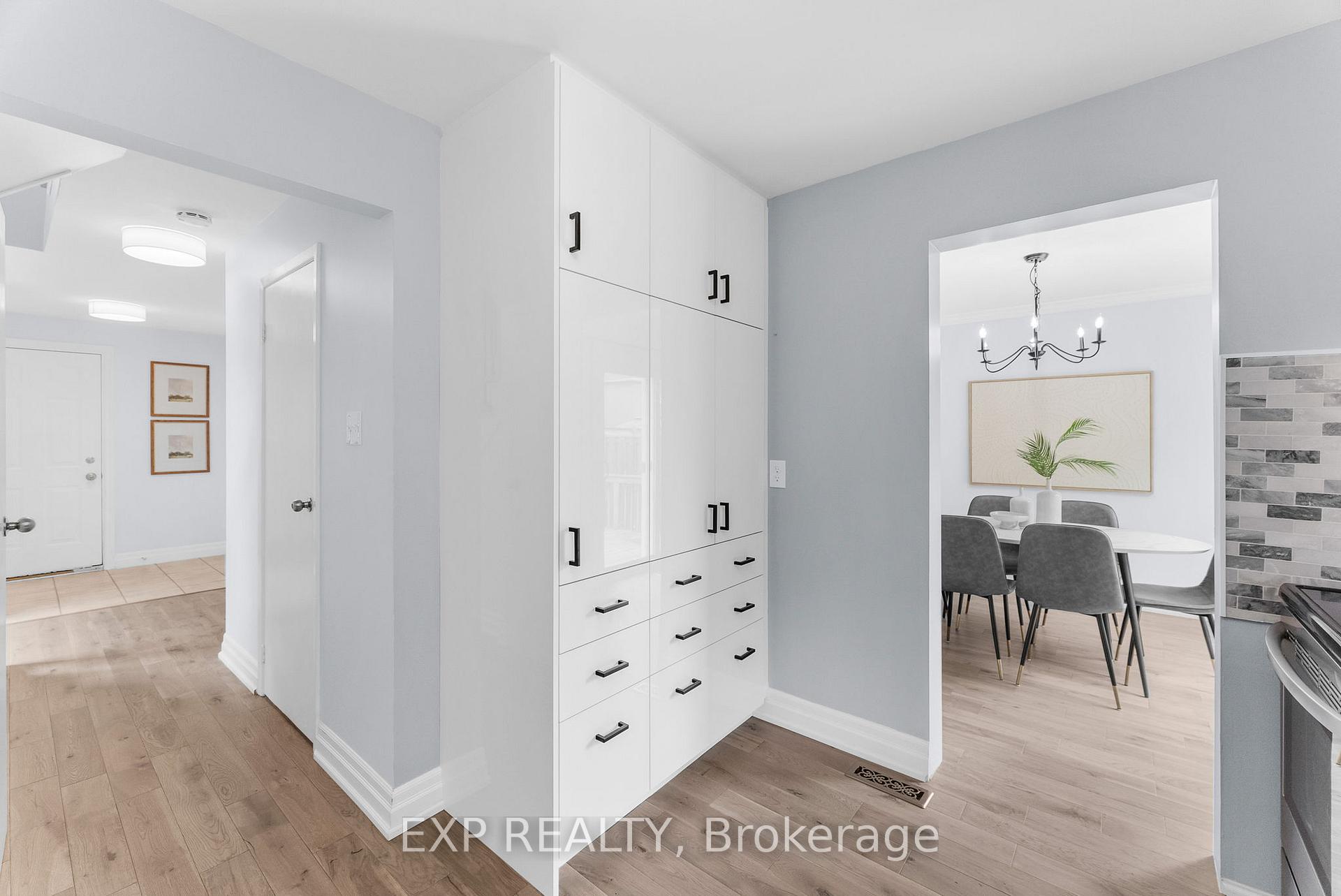 Photo 3 of 678 Beckworth Square, Pickering, Amberlea — HOMEH