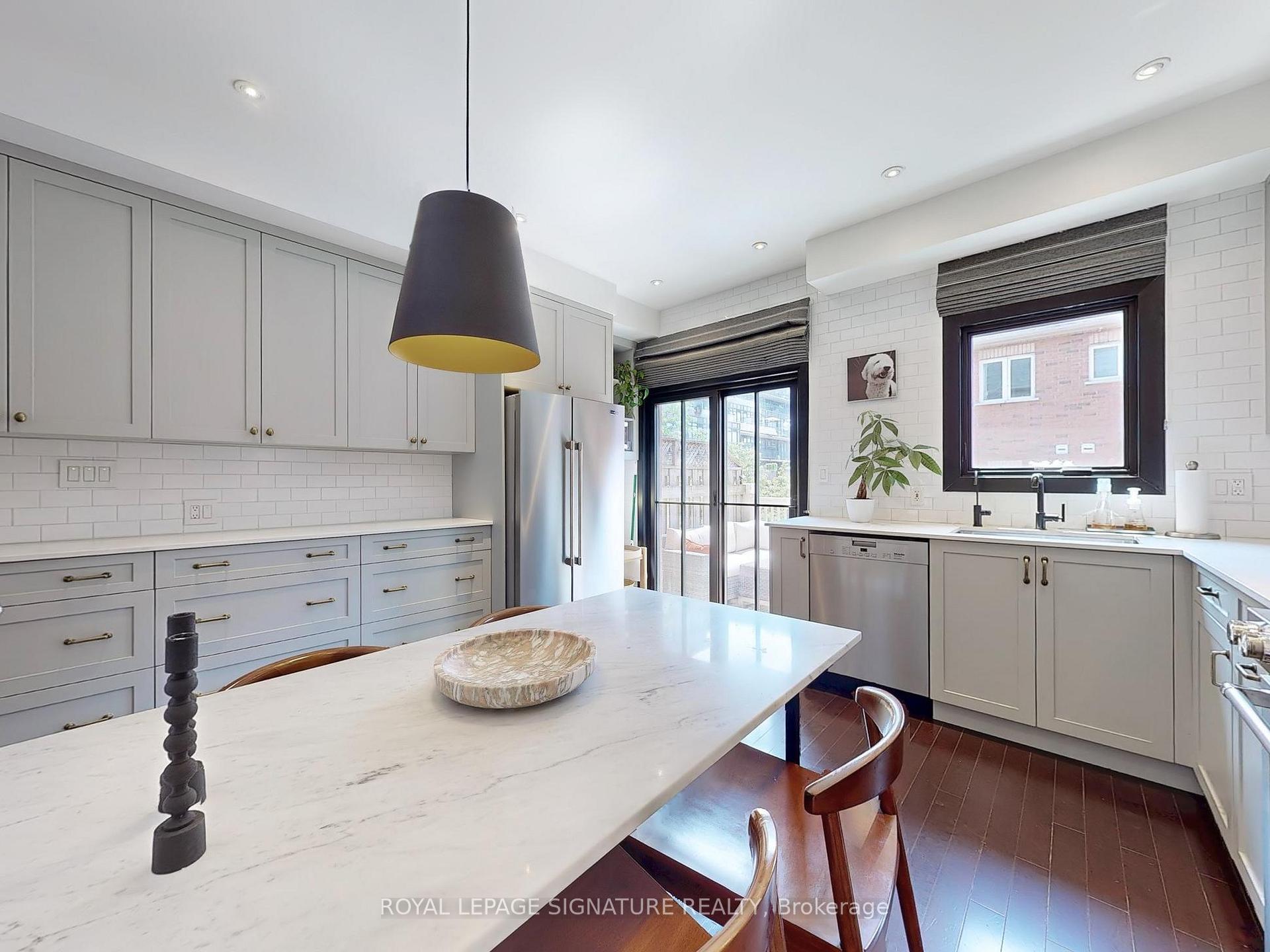 Photo 15 of 20 Filmic Lane, Toronto, South Riverdale — HOMEH