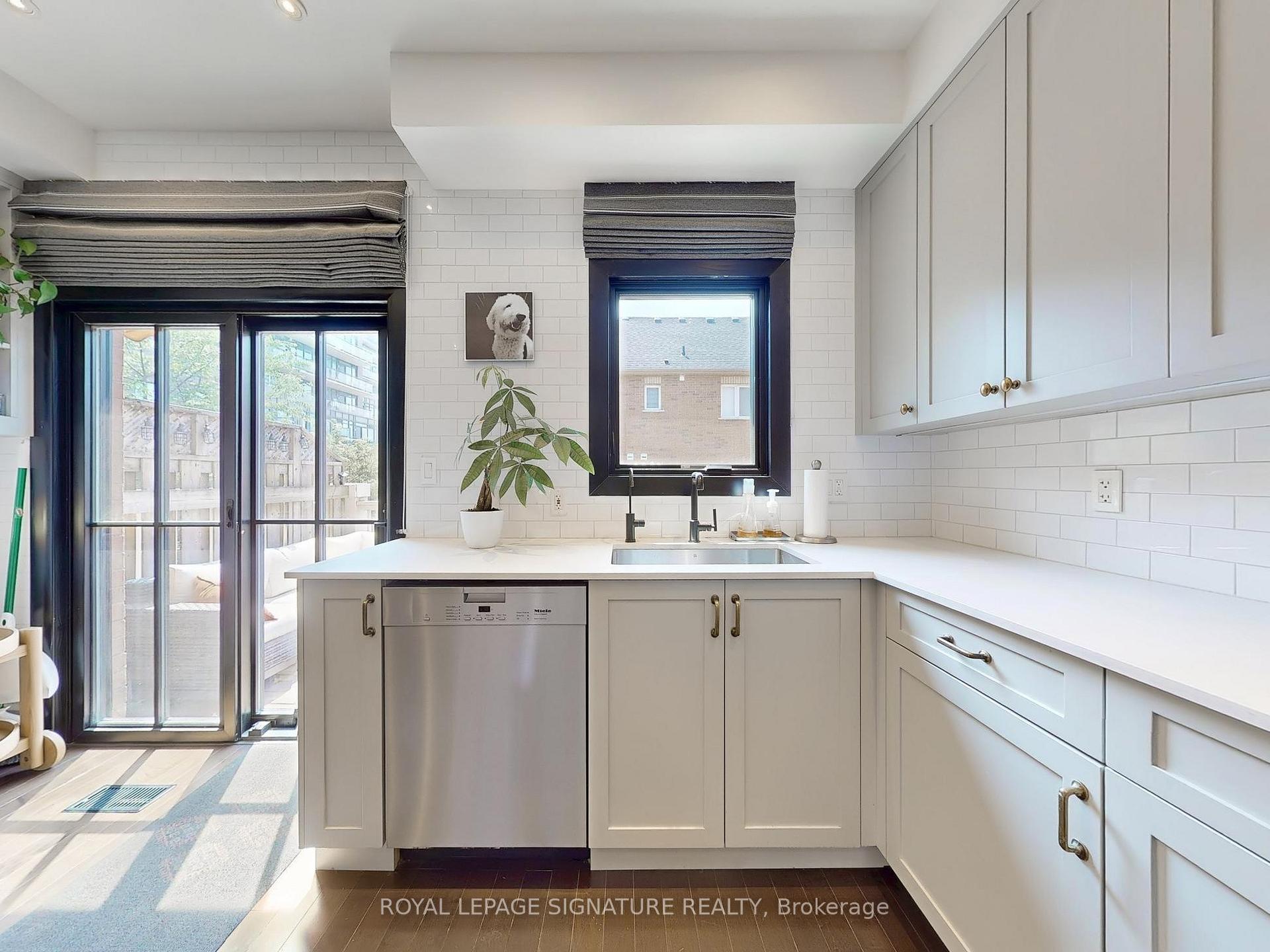 Photo 10 of 20 Filmic Lane, Toronto, South Riverdale — HOMEH