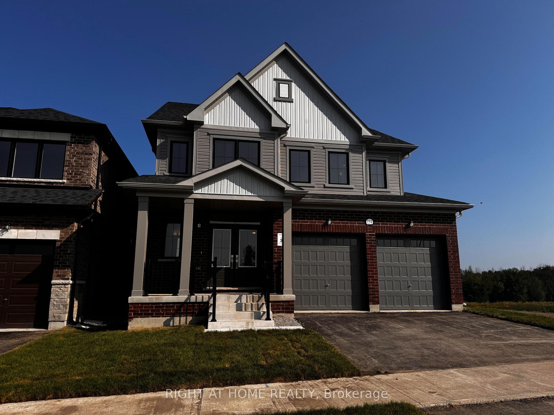 Photo 1 of 154 Thicketwood Avenue, Barrie, Rural Barrie Southeast — HOMEH