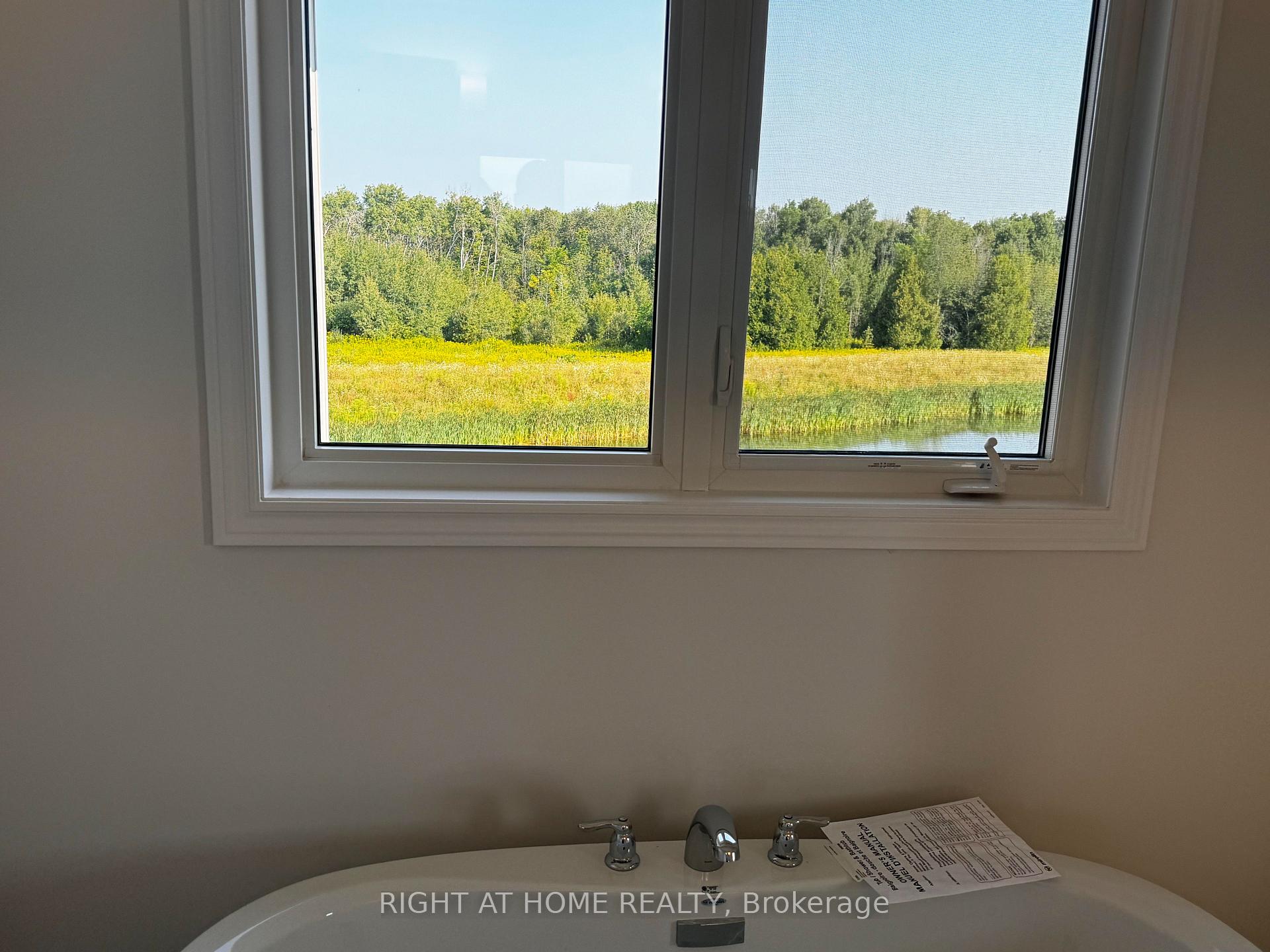 Photo 27 of 154 Thicketwood Avenue, Barrie, Rural Barrie Southeast — HOMEH
