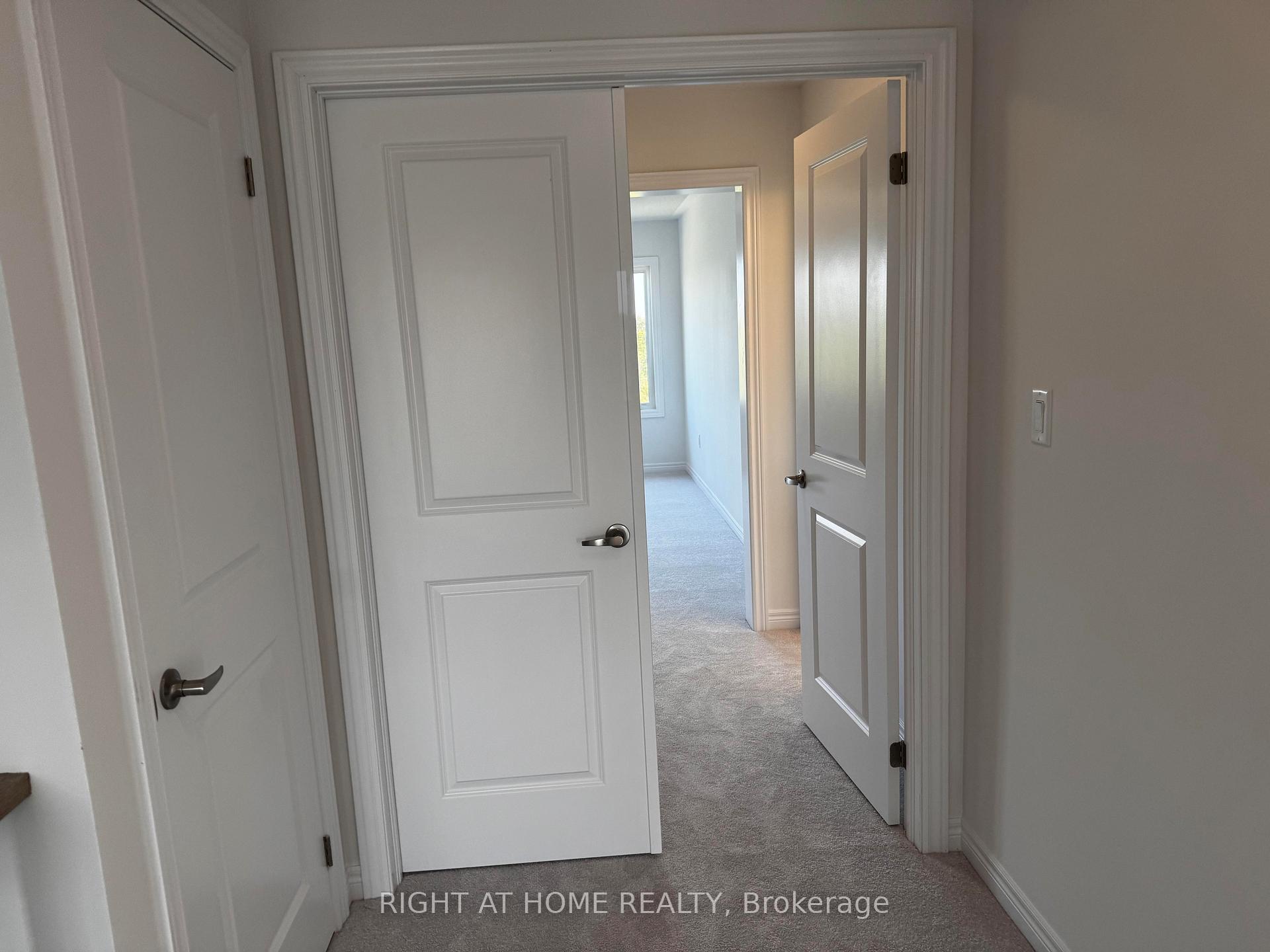 Photo 35 of 154 Thicketwood Avenue, Barrie, Rural Barrie Southeast — HOMEH