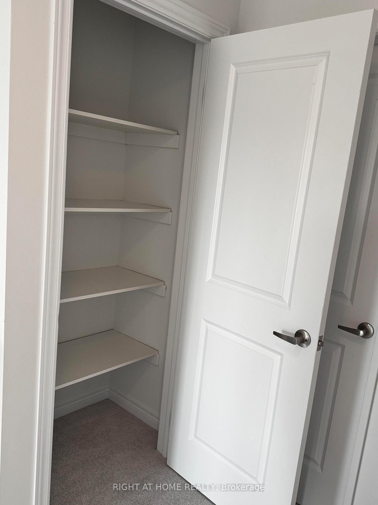 Photo 37 of 154 Thicketwood Avenue, Barrie, Rural Barrie Southeast — HOMEH