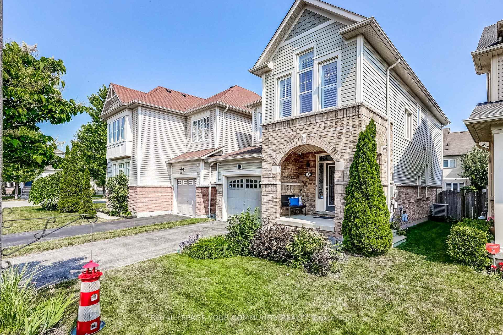 Photo 5 of 190 Harbourside Drive, Whitby, Port Whitby — HOMEH
