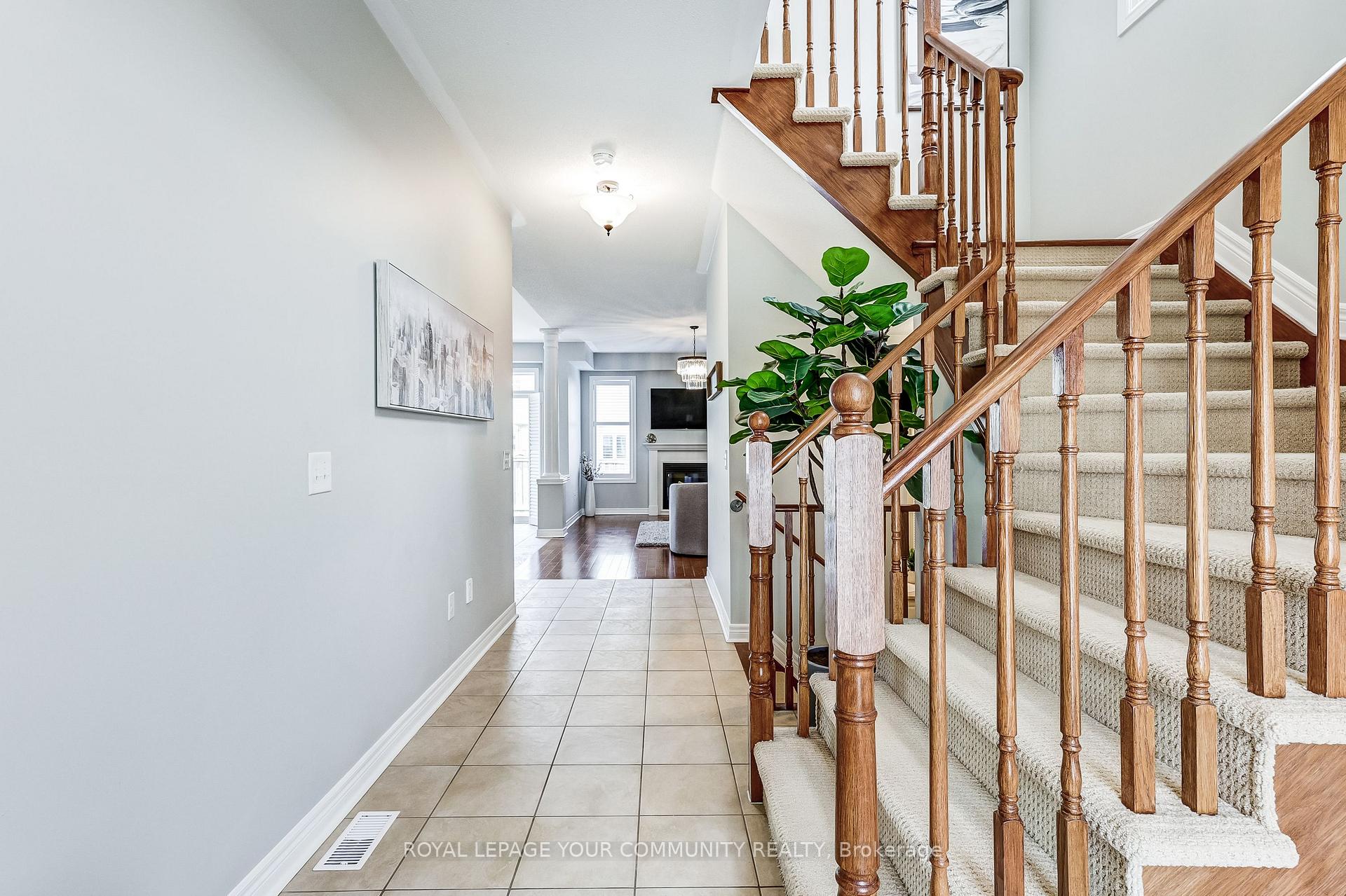 Photo 3 of 190 Harbourside Drive, Whitby, Port Whitby — HOMEH