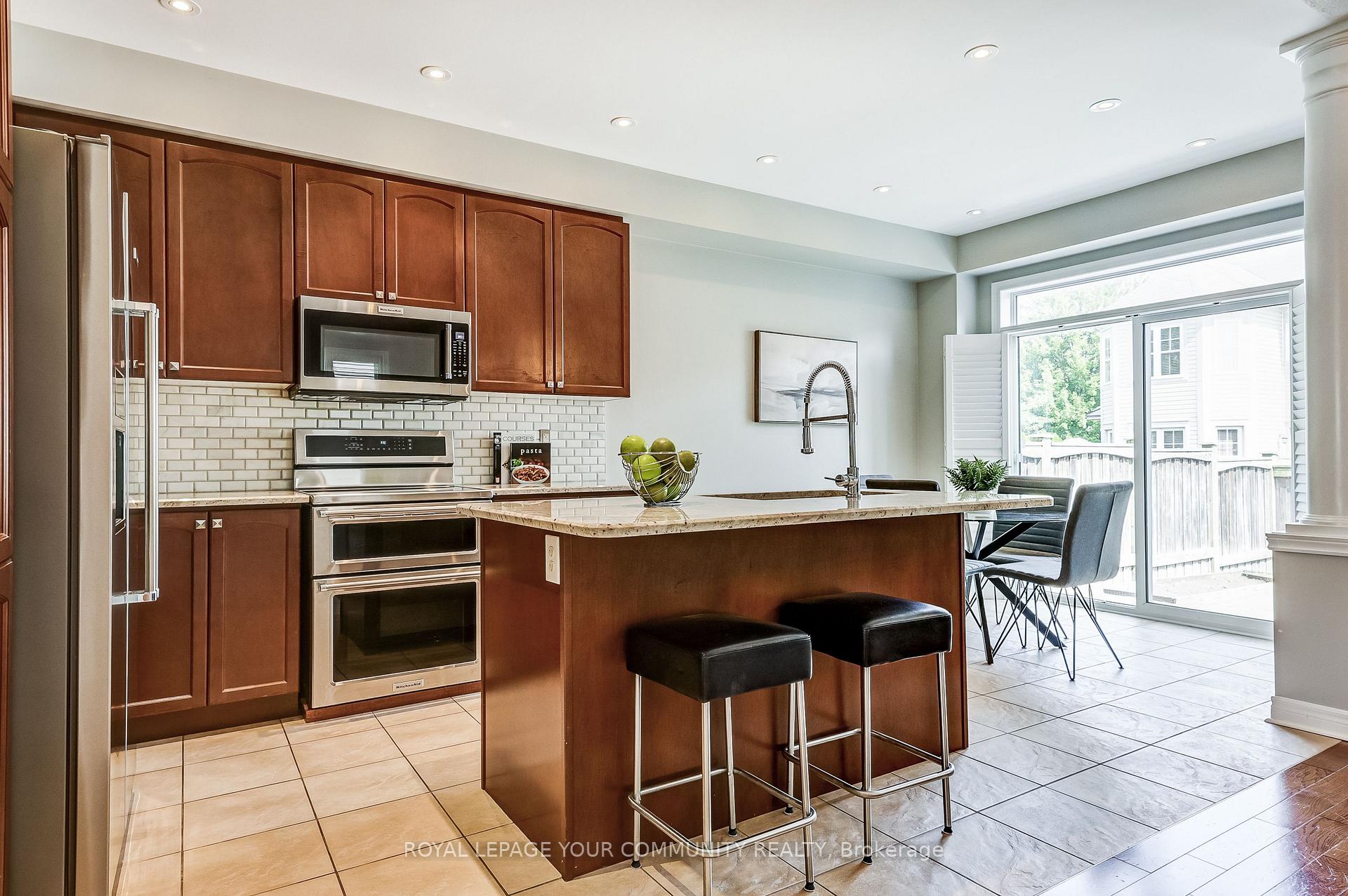 Photo 16 of 190 Harbourside Drive, Whitby, Port Whitby — HOMEH